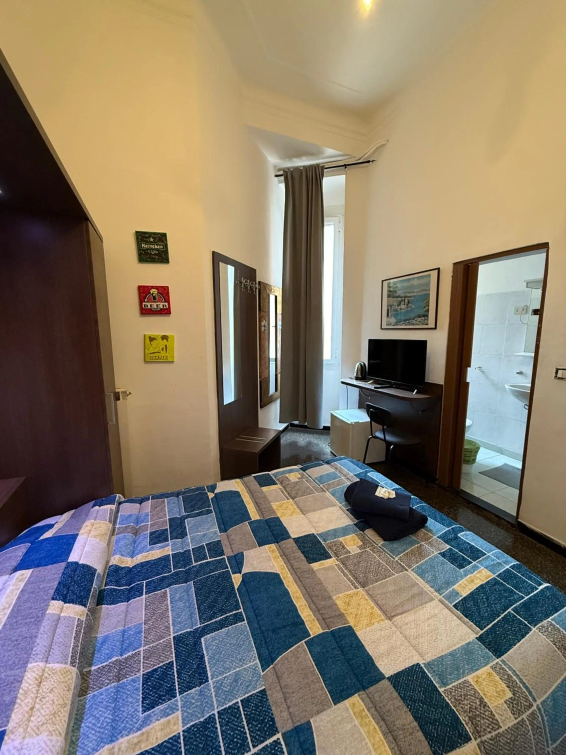 TV and multimedia, Bed in Albergo Astro