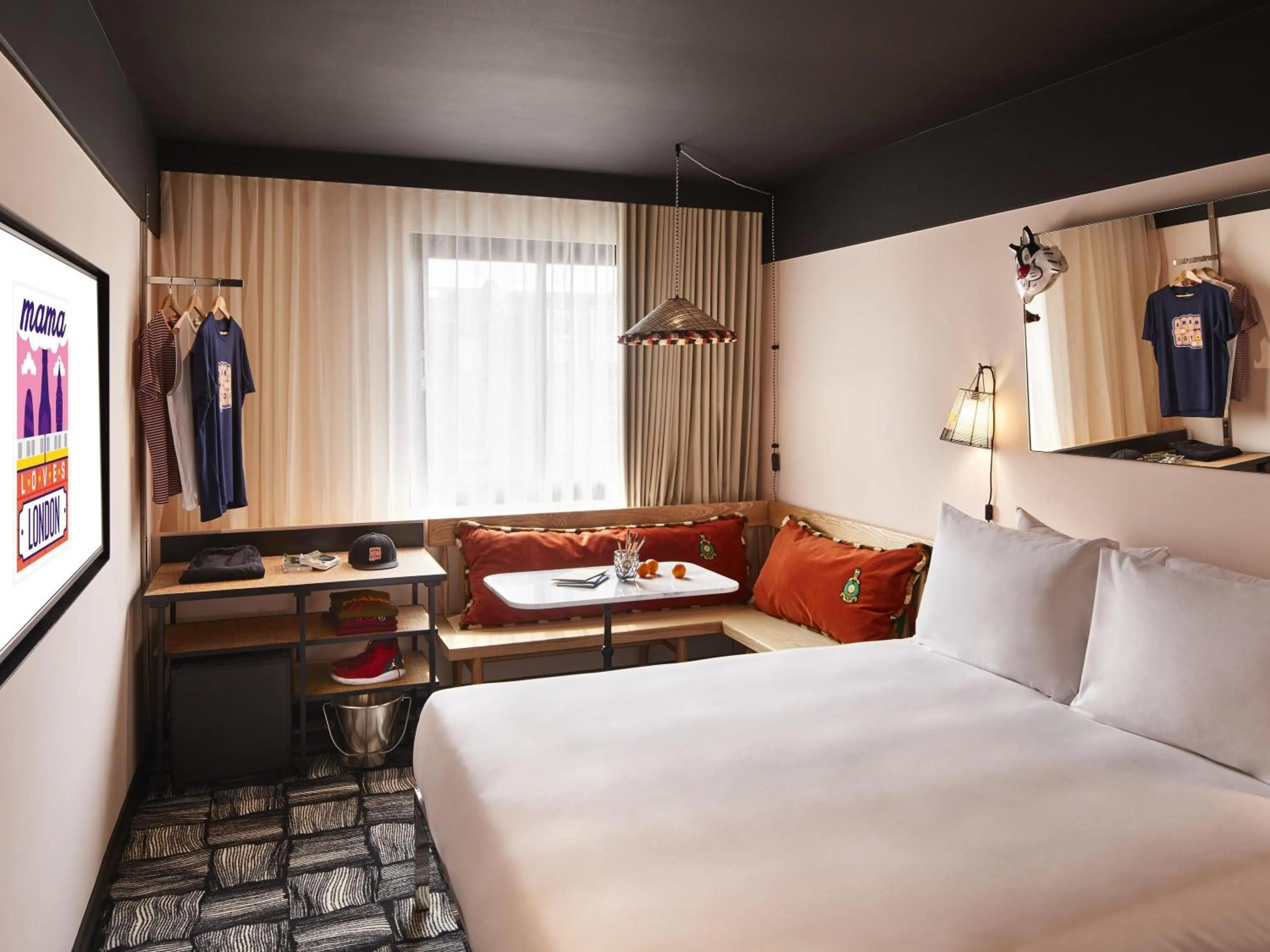 Bedroom, Bed in Mama Shelter London - Shoreditch