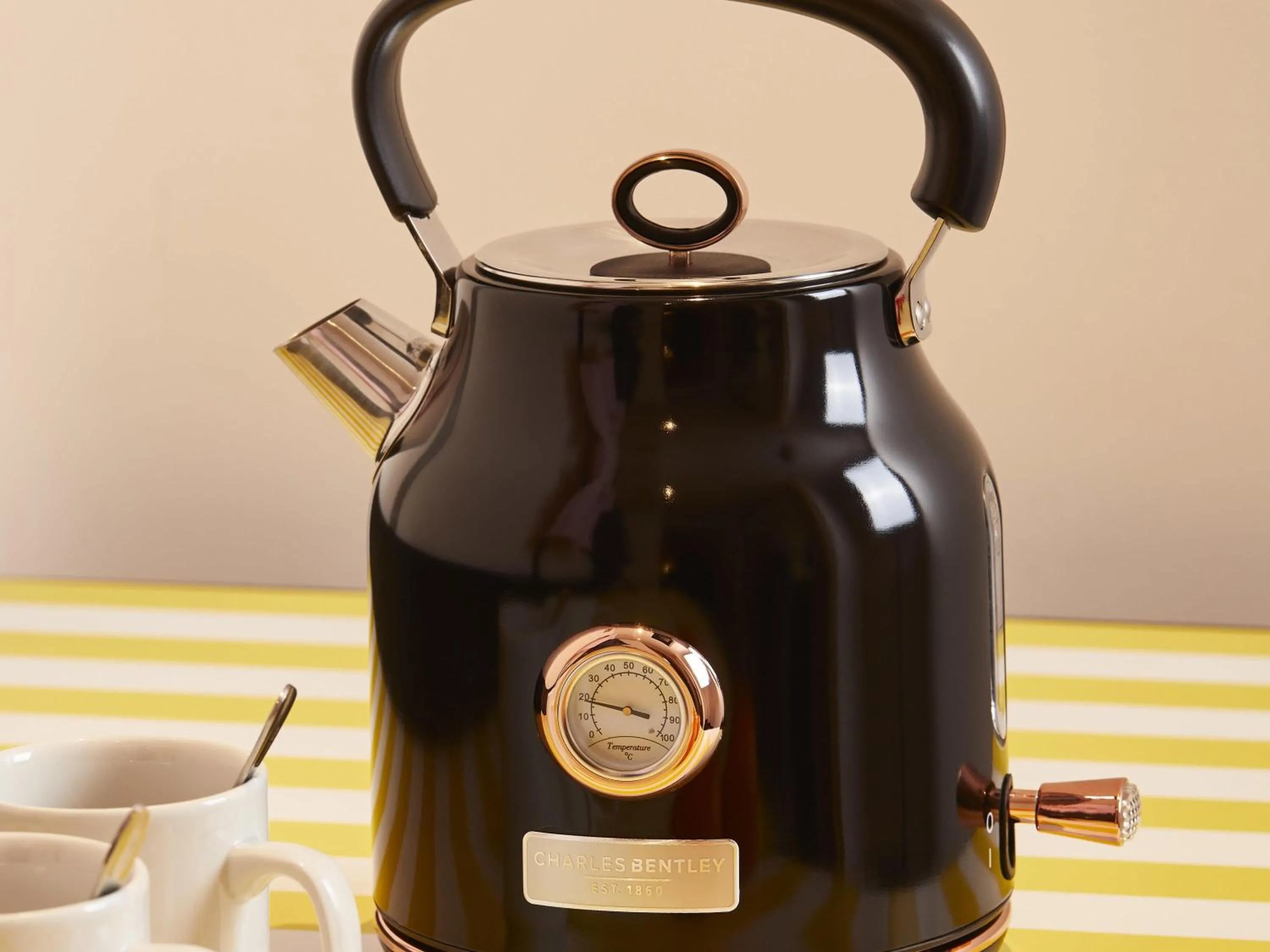 Bedroom in Mama Shelter London - Shoreditch