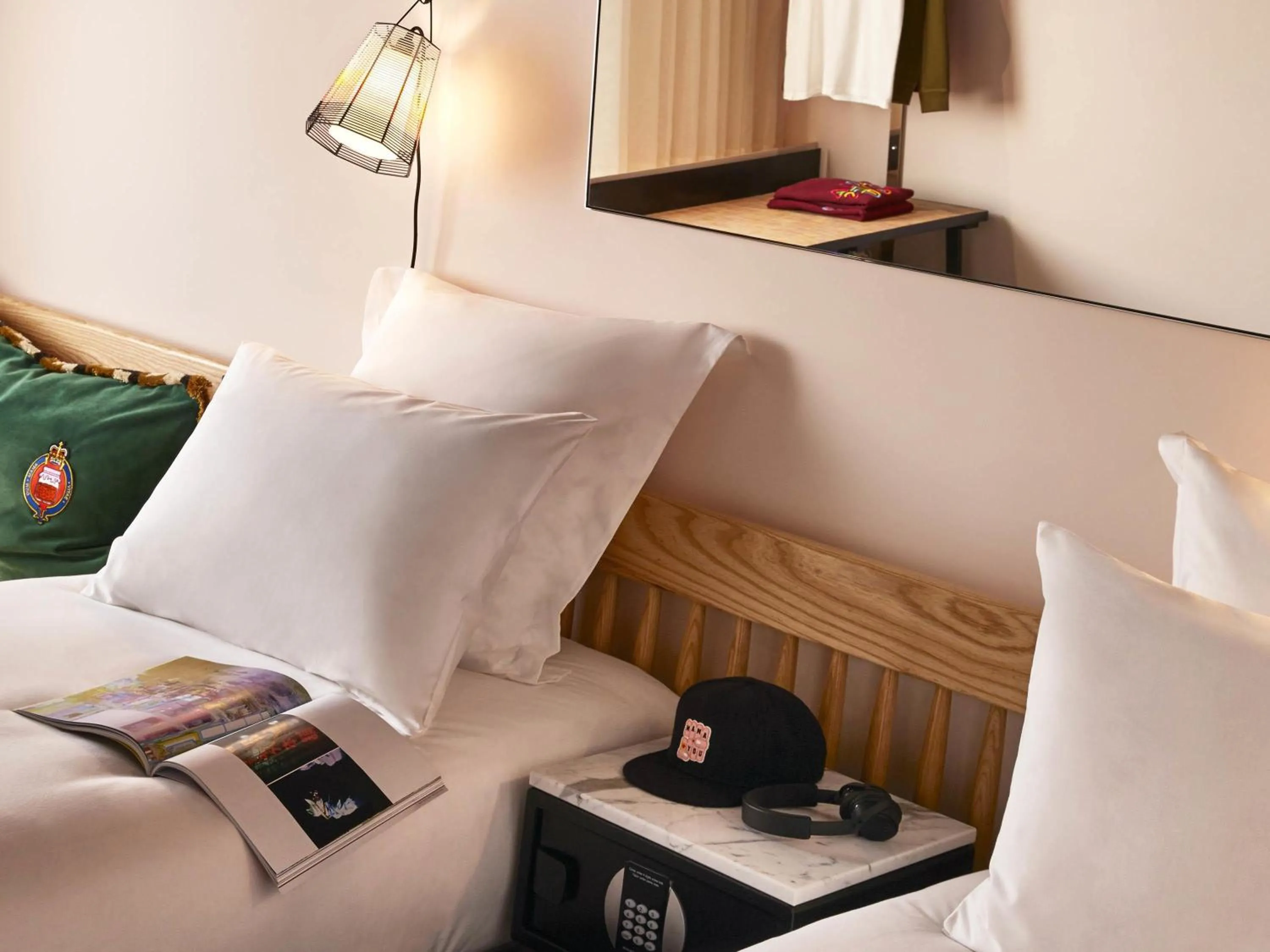 Bedroom, Bed in Mama Shelter London - Shoreditch