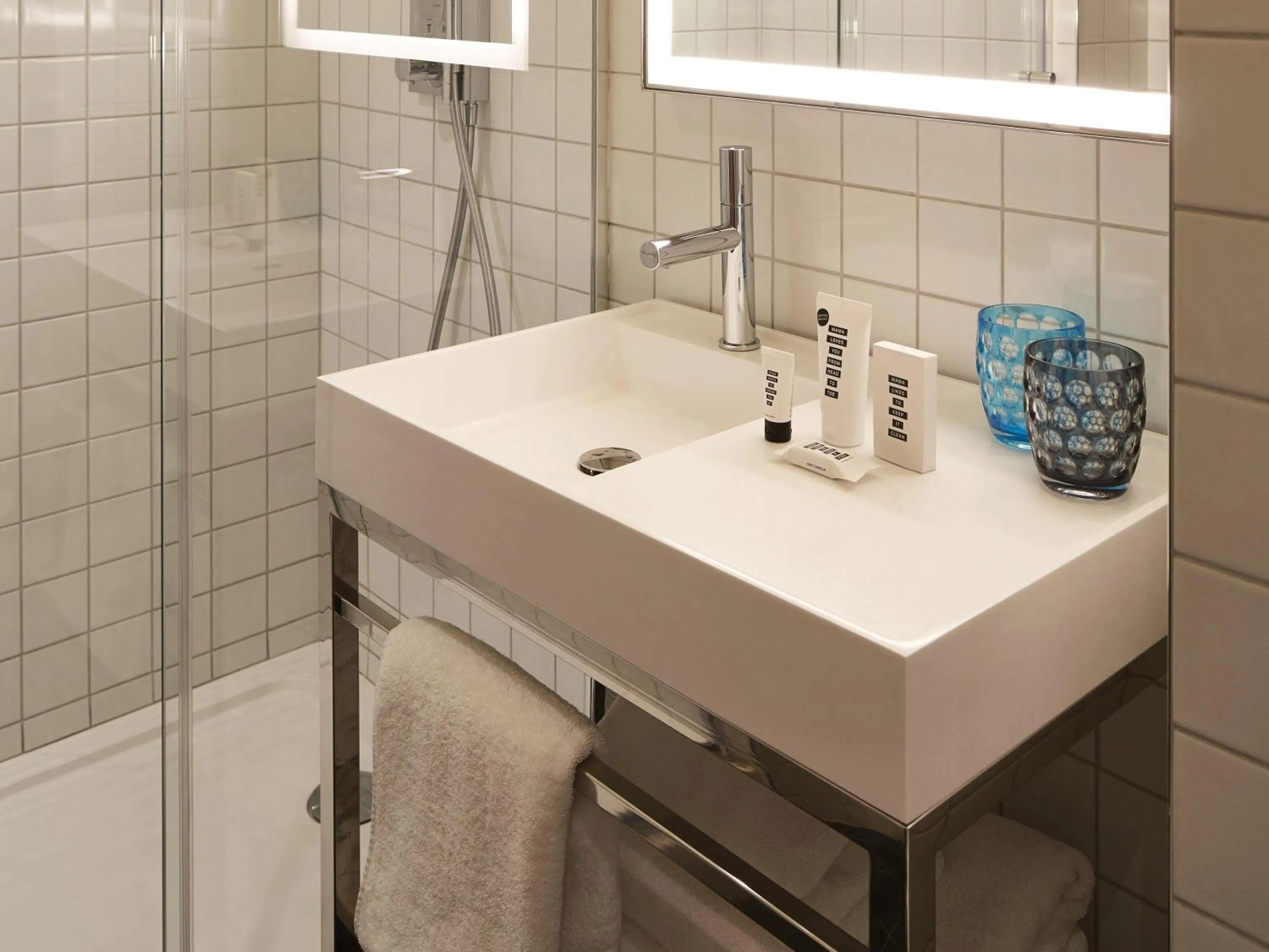 Bedroom in Mama Shelter London - Shoreditch