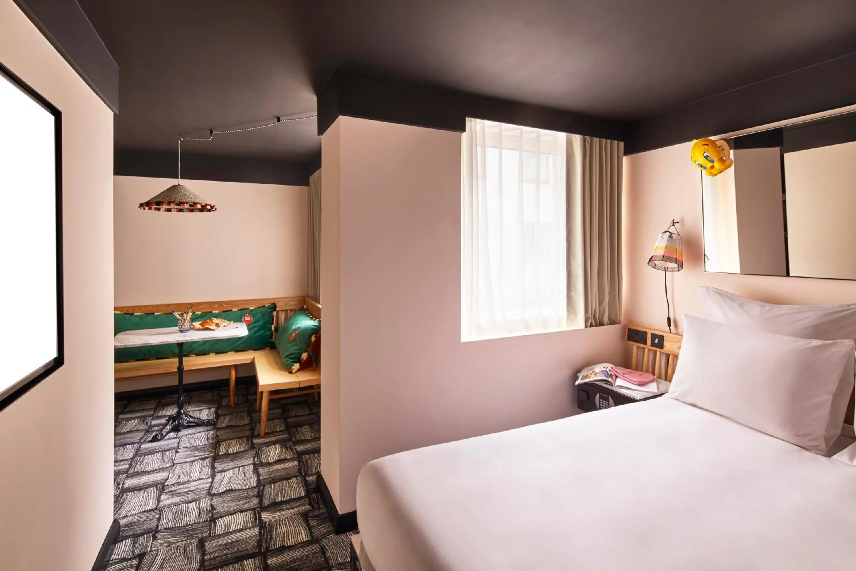 Bed in Mama Shelter London - Shoreditch