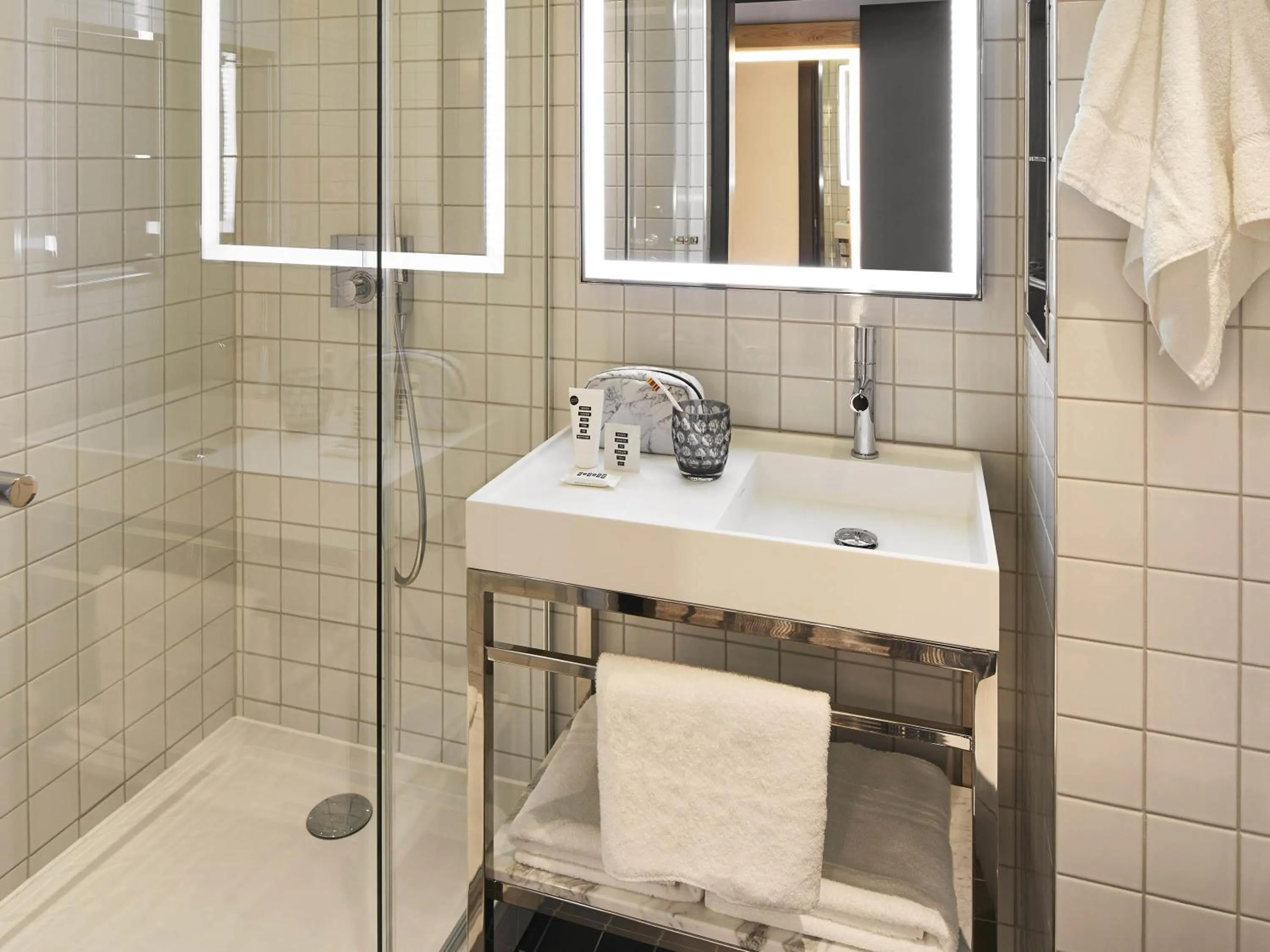 Bedroom in Mama Shelter London - Shoreditch