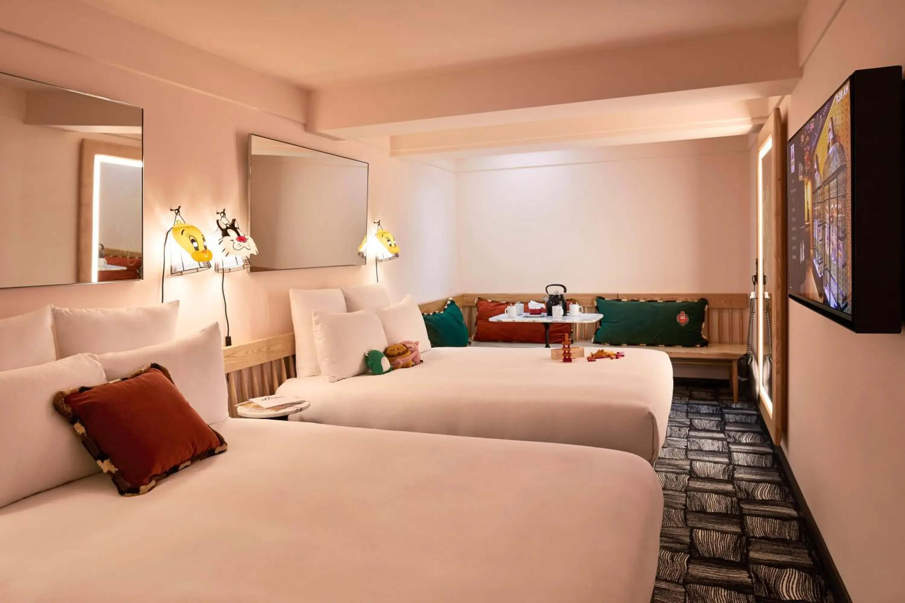 Standard Quadruple Room – LOWER GROUND in Mama Shelter London - Shoreditch Standard Quadruple Room – LOWER GROUND in Mama Shelter London - Shoreditch