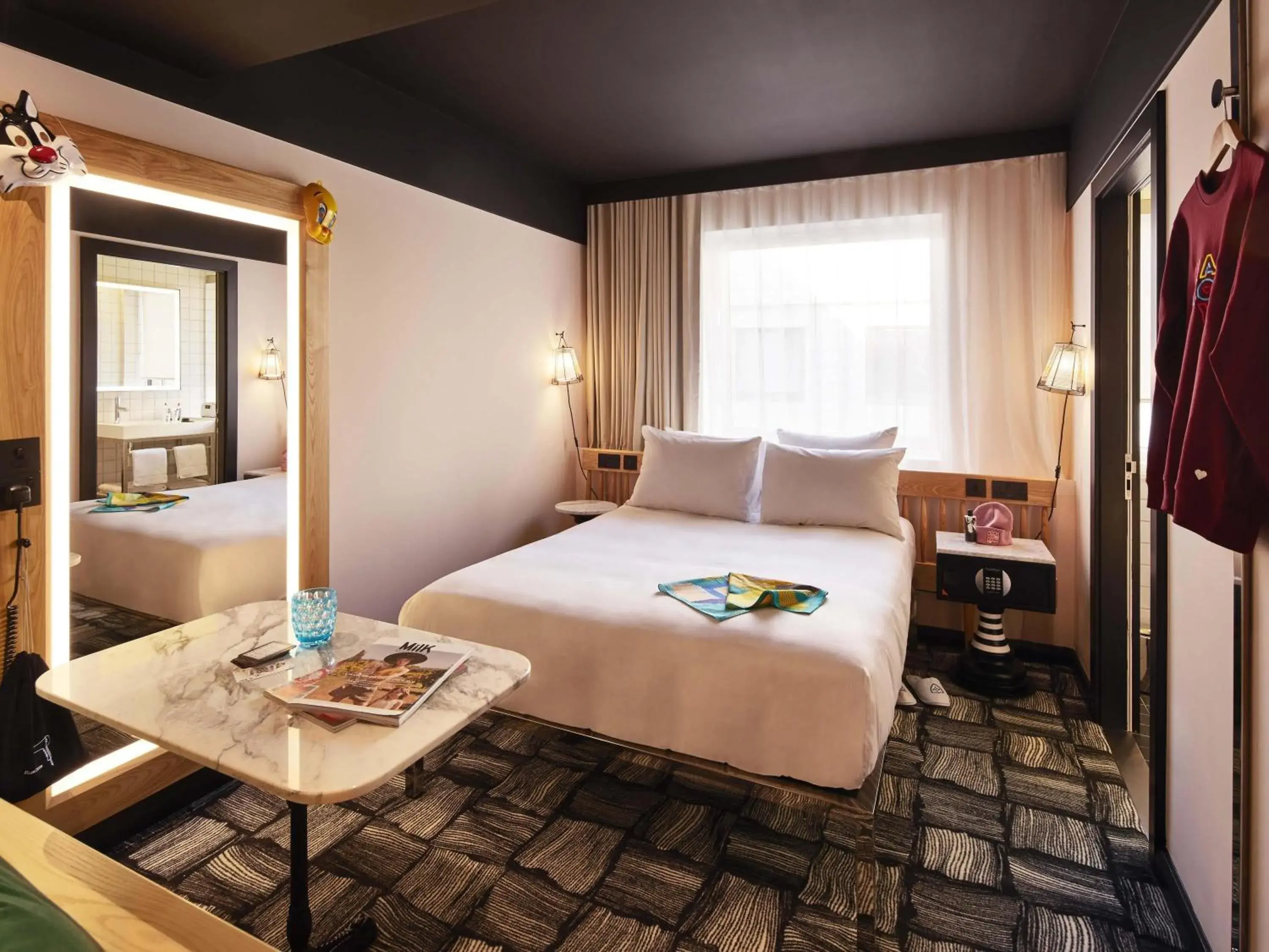 Small Mama Double Room in Mama Shelter London - Shoreditch Small Mama Double Room in Mama Shelter London - Shoreditch