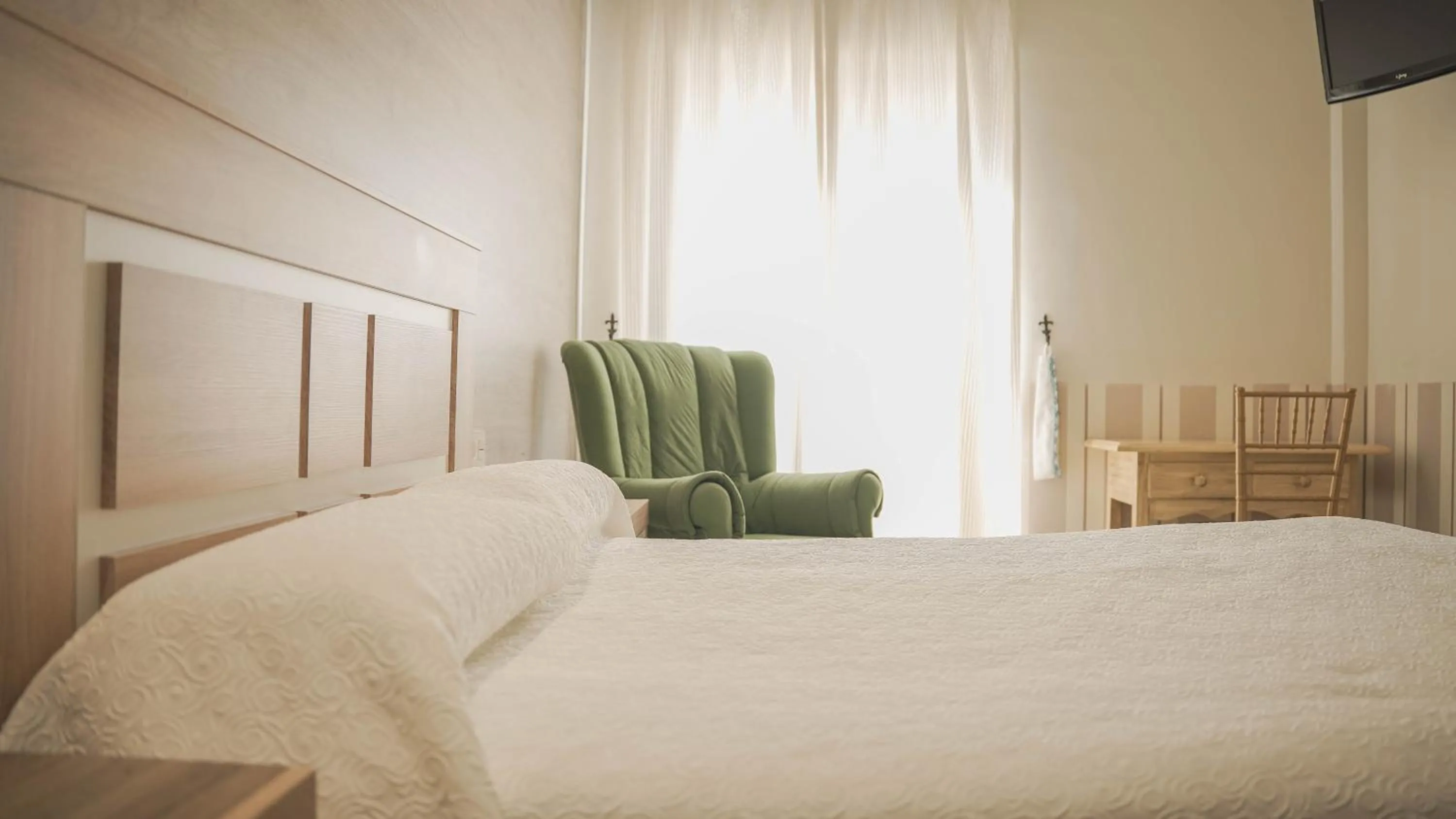 Bed in Hotel Restaurante Boabdil