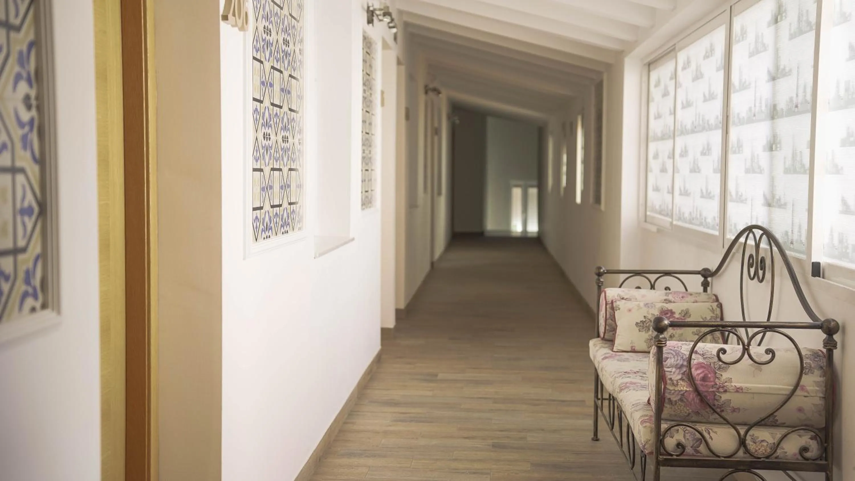 Area and facilities in Hotel Restaurante Boabdil