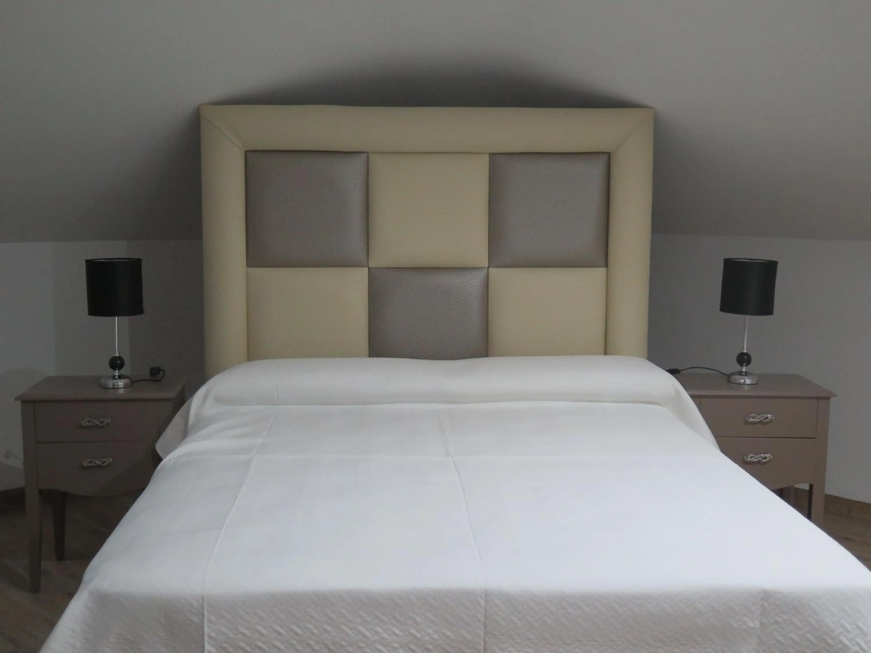 Bed in Hotel Restaurante Boabdil
