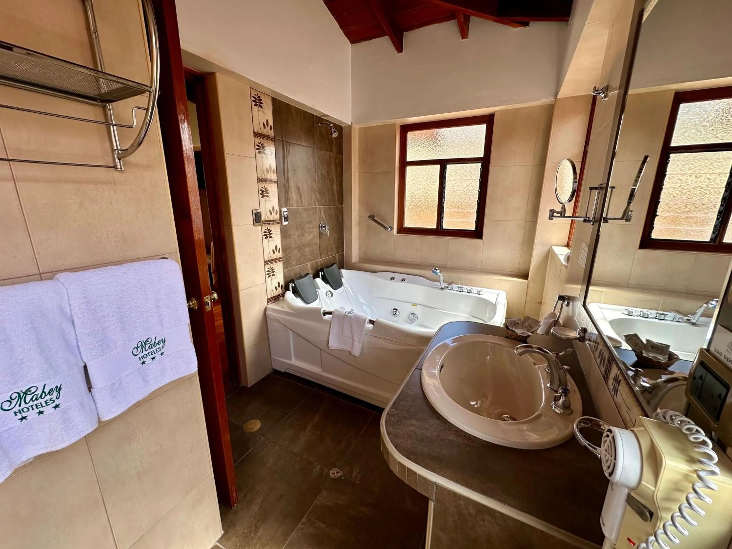 Hot Tub in Hotel Mabey Urubamba