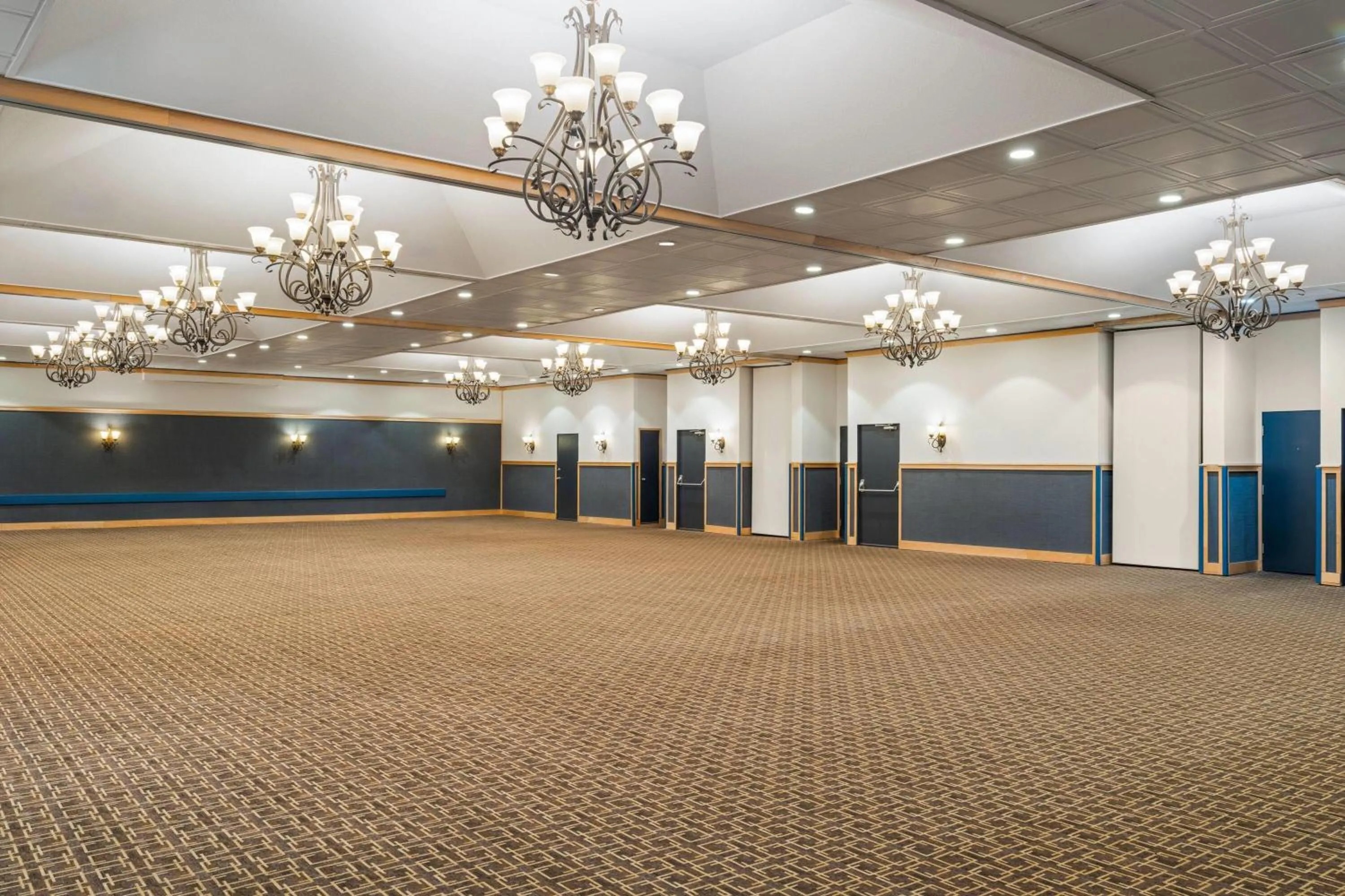 Banquet/Function facilities in Sternwheeler Hotel & Conference Centre, Trademark by Wyndham