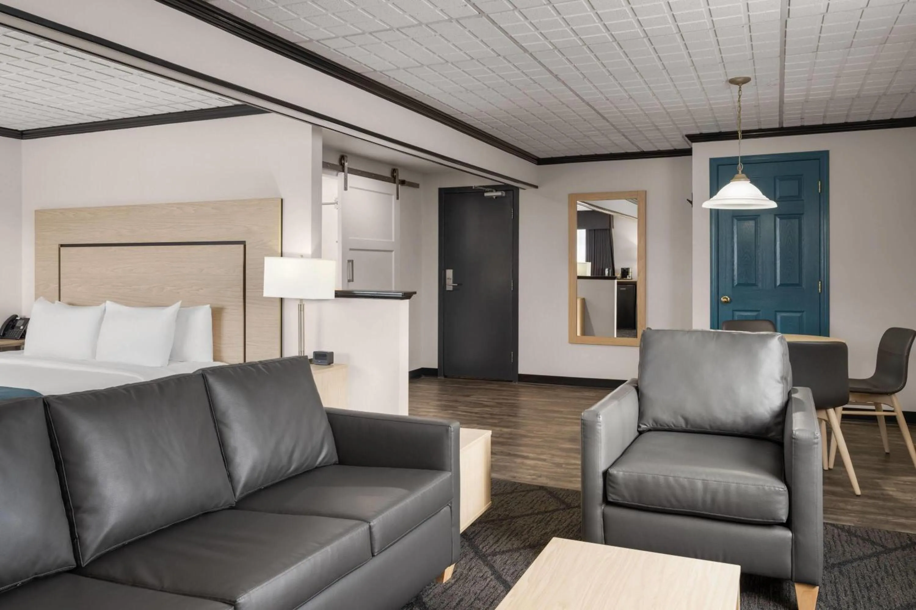 Photo of the whole room in Sternwheeler Hotel & Conference Centre, Trademark by Wyndham