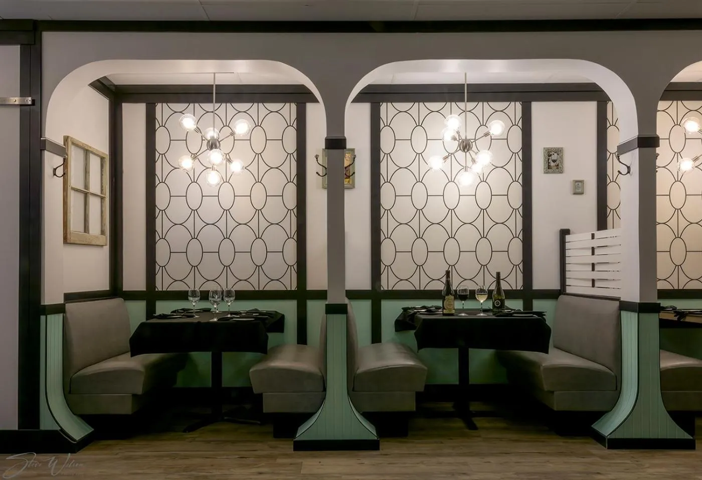 Restaurant/places to eat in Sternwheeler Hotel & Conference Centre, Trademark by Wyndham