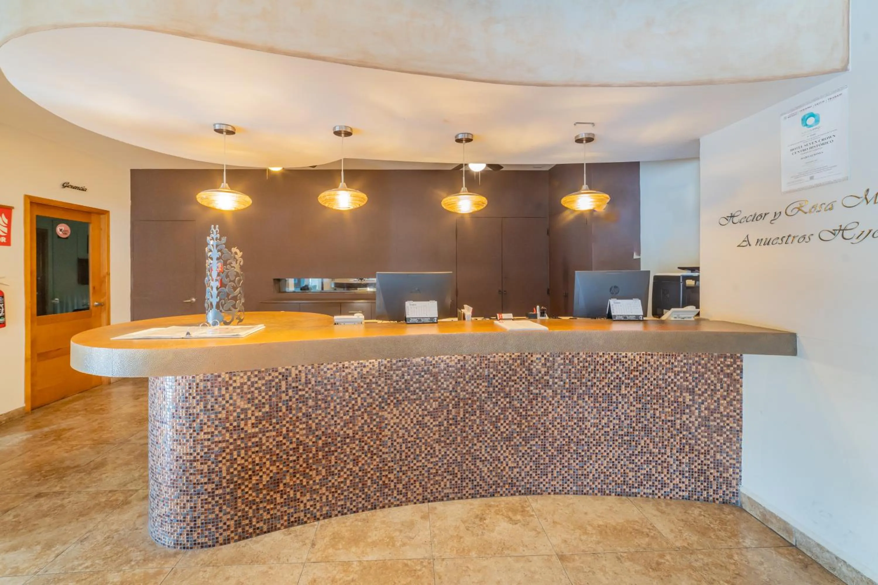Lobby or reception in Seven Crown La Paz Centro Historico