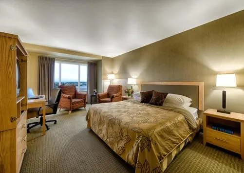 Bed in Westmark Fairbanks Hotel and Conference Center