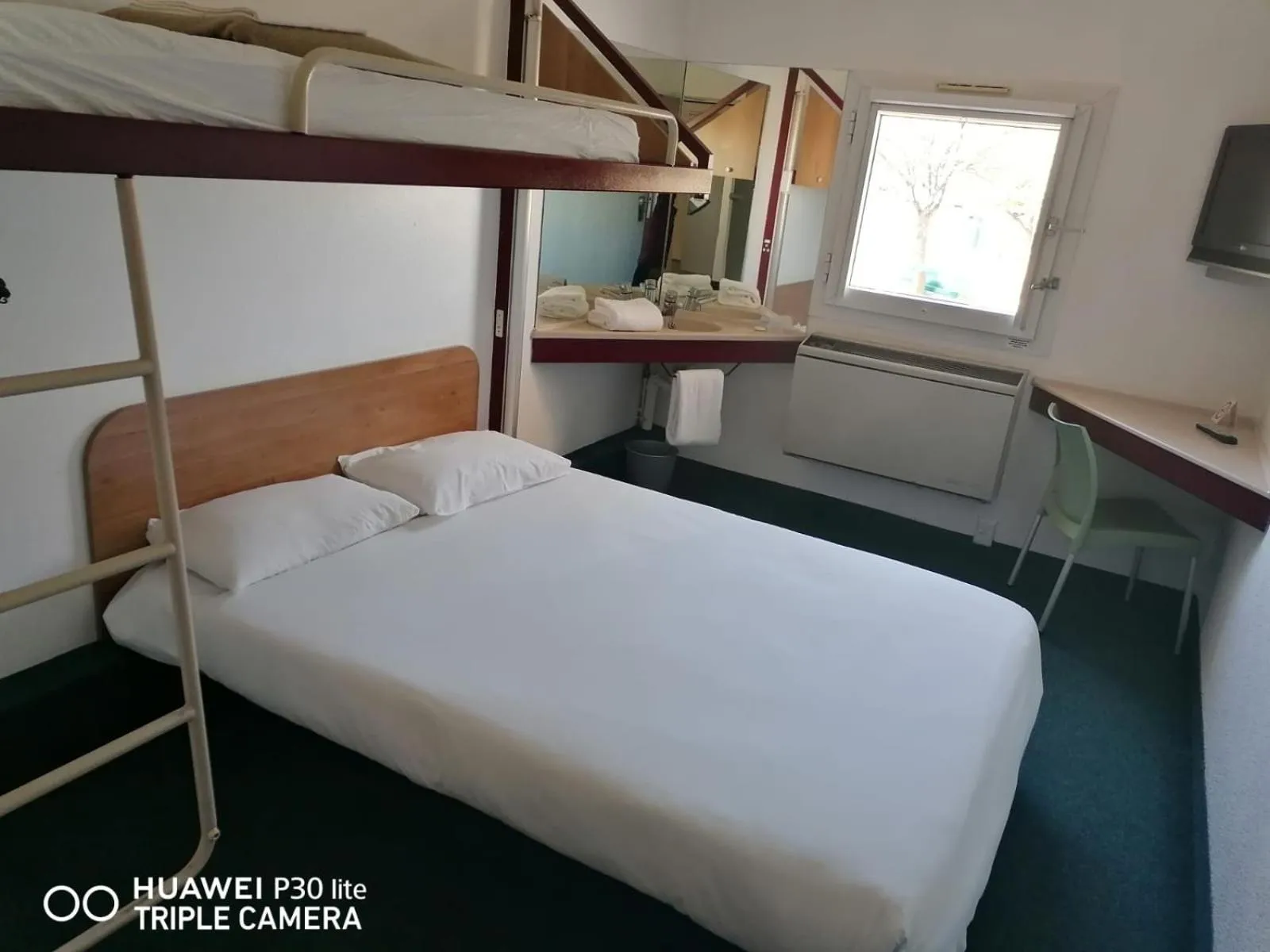 Bedroom, Bed in SUN1 ALBERTON