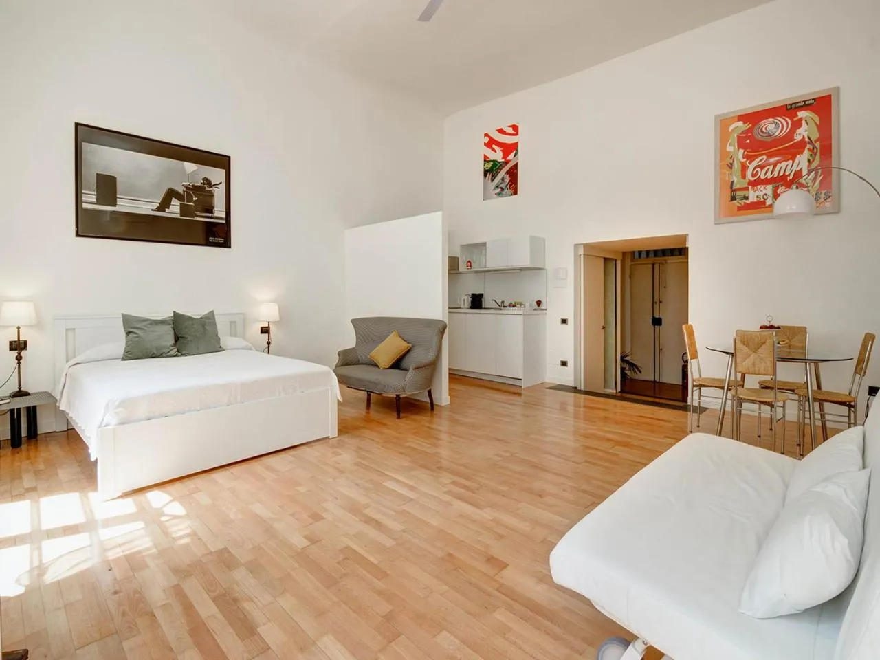 Photo of the whole room, Bed in Your Florence