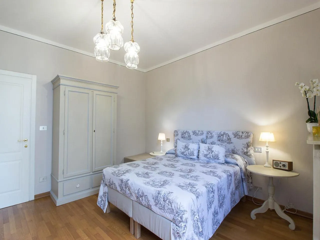 Bed in Your Florence