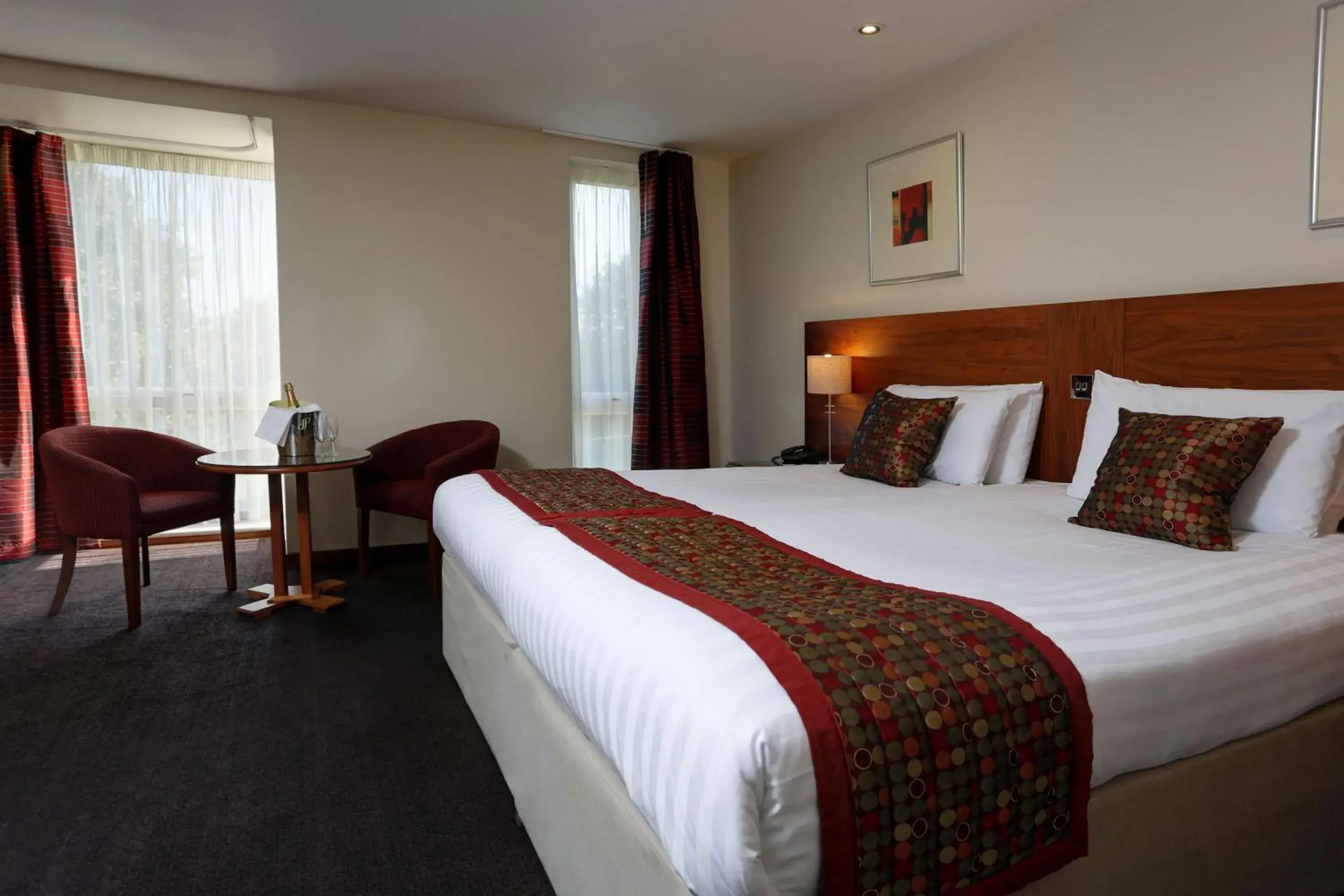 Superior King Room in Best Western Kings Manor Superior King Room in Best Western Kings Manor