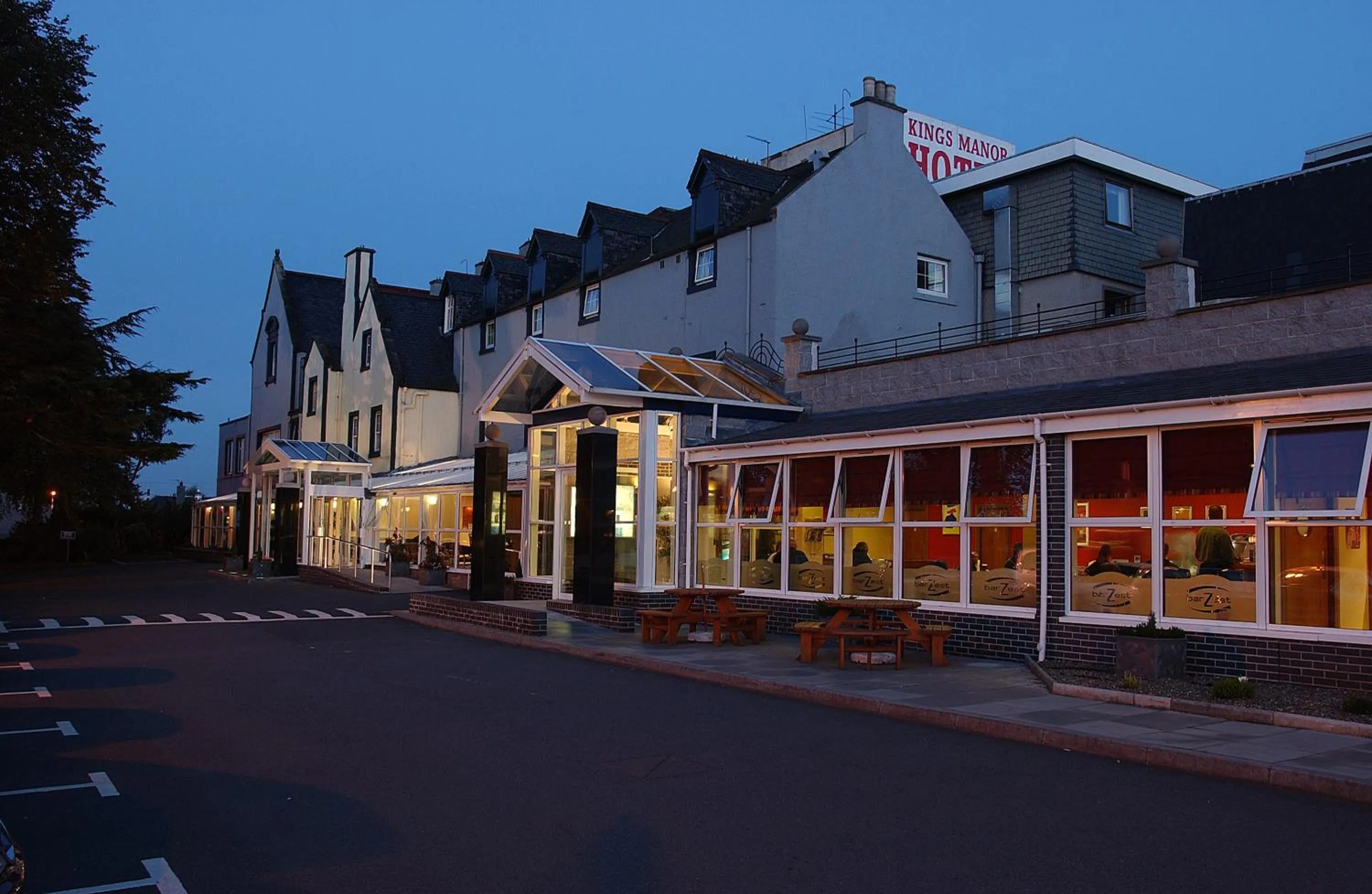 Facade/entrance in Best Western Kings Manor