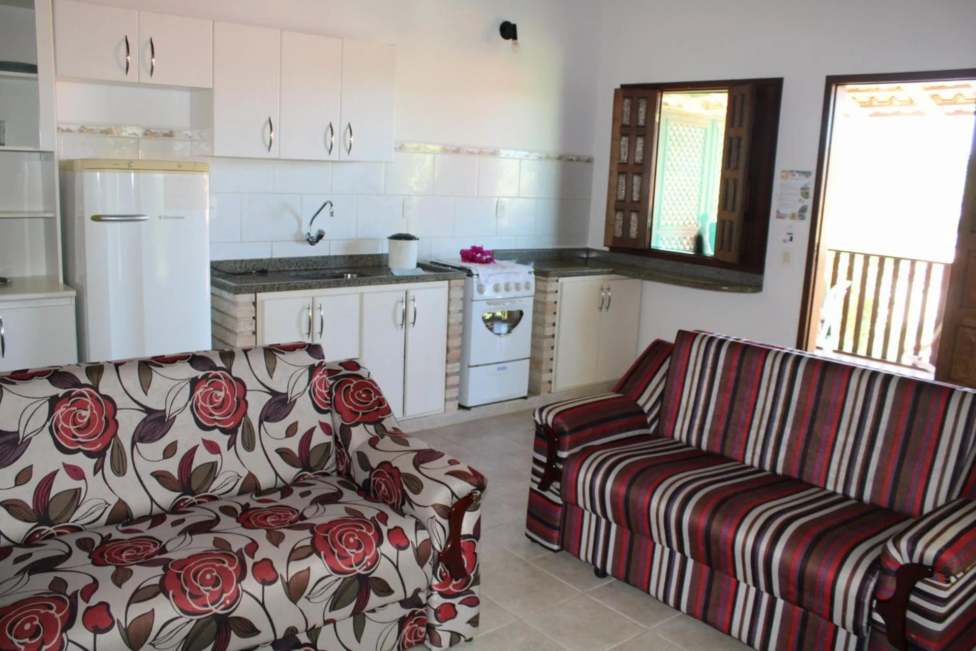 Kitchen or kitchenette in Hotel Residencial do Mirante