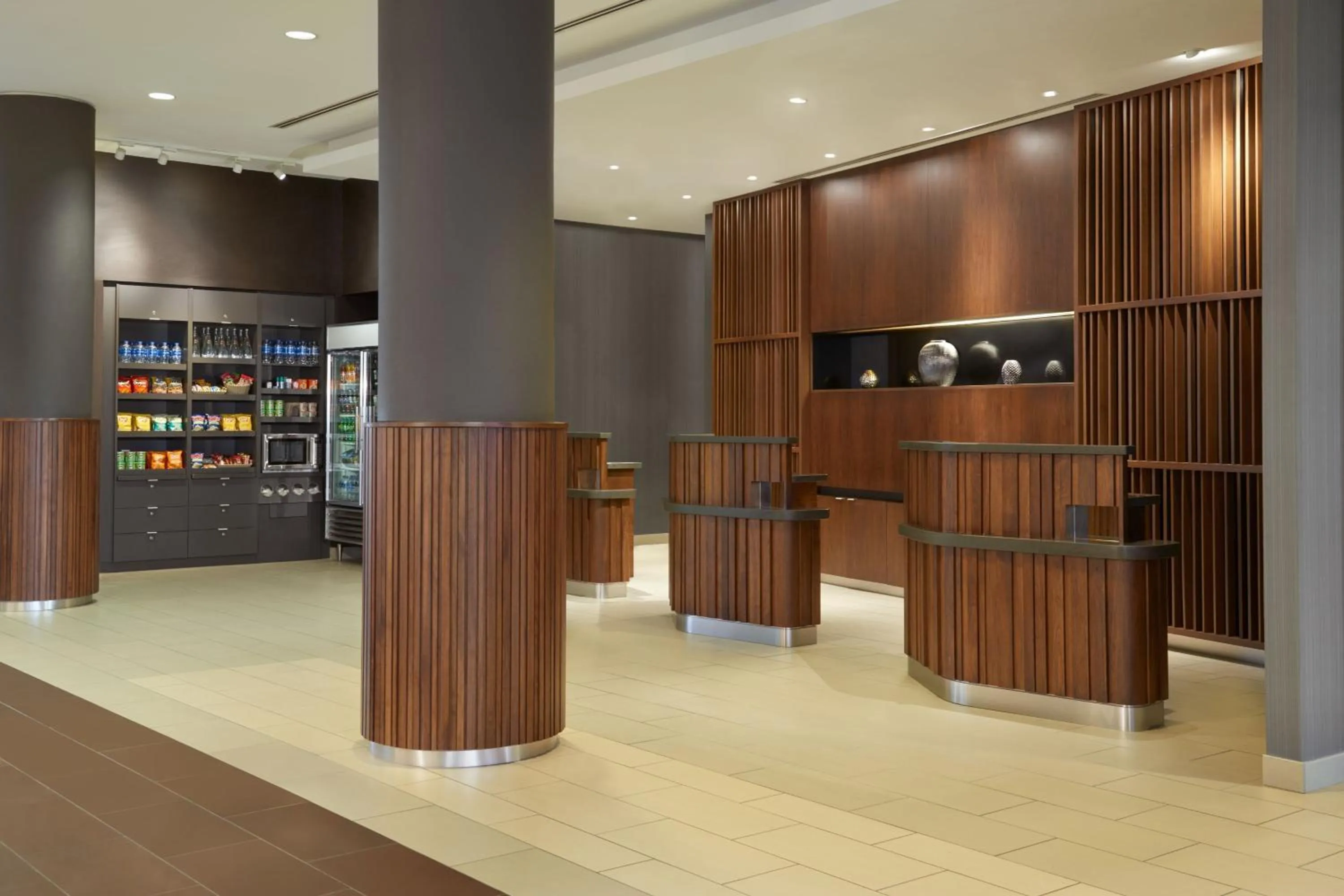 Lobby or reception in Courtyard by Marriott Calgary Airport