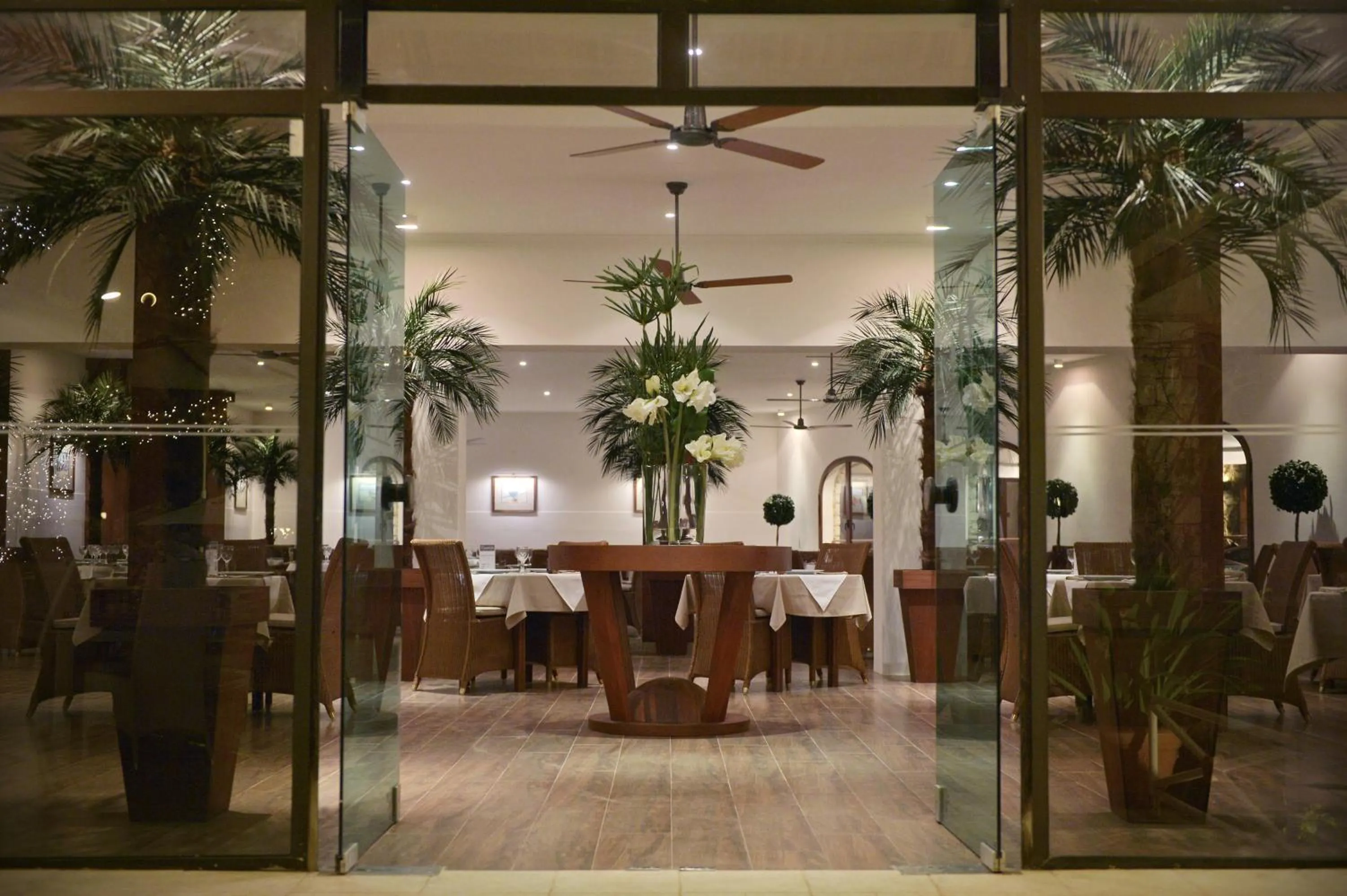 Restaurant/places to eat in Hotel Morabeza