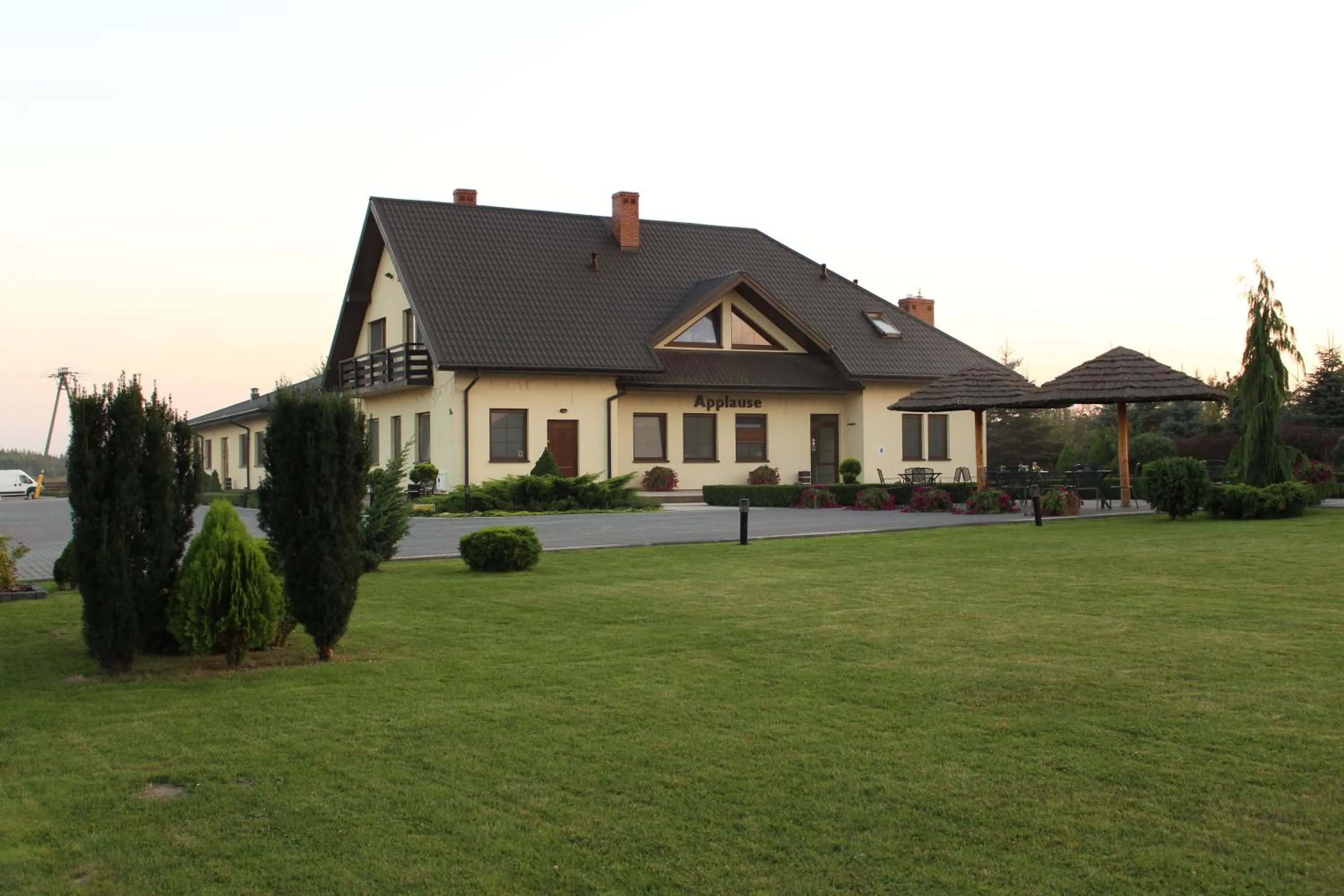 Property building in Restauracja Applause