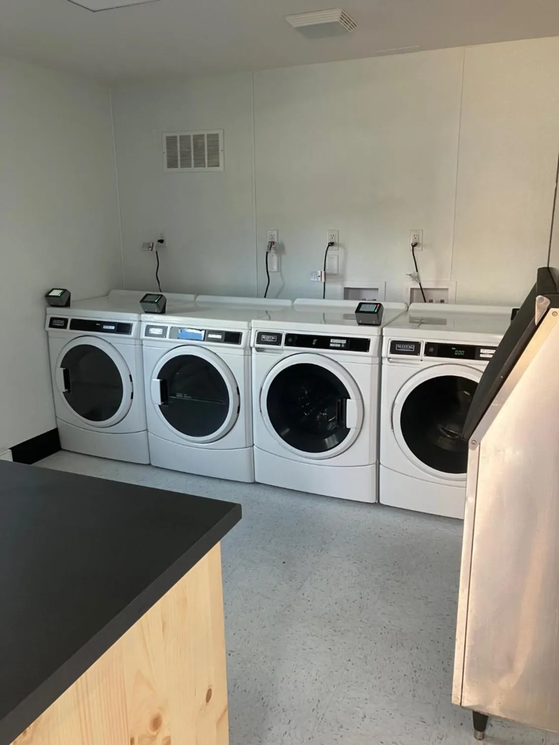 laundry in LOGE Wolf Creek