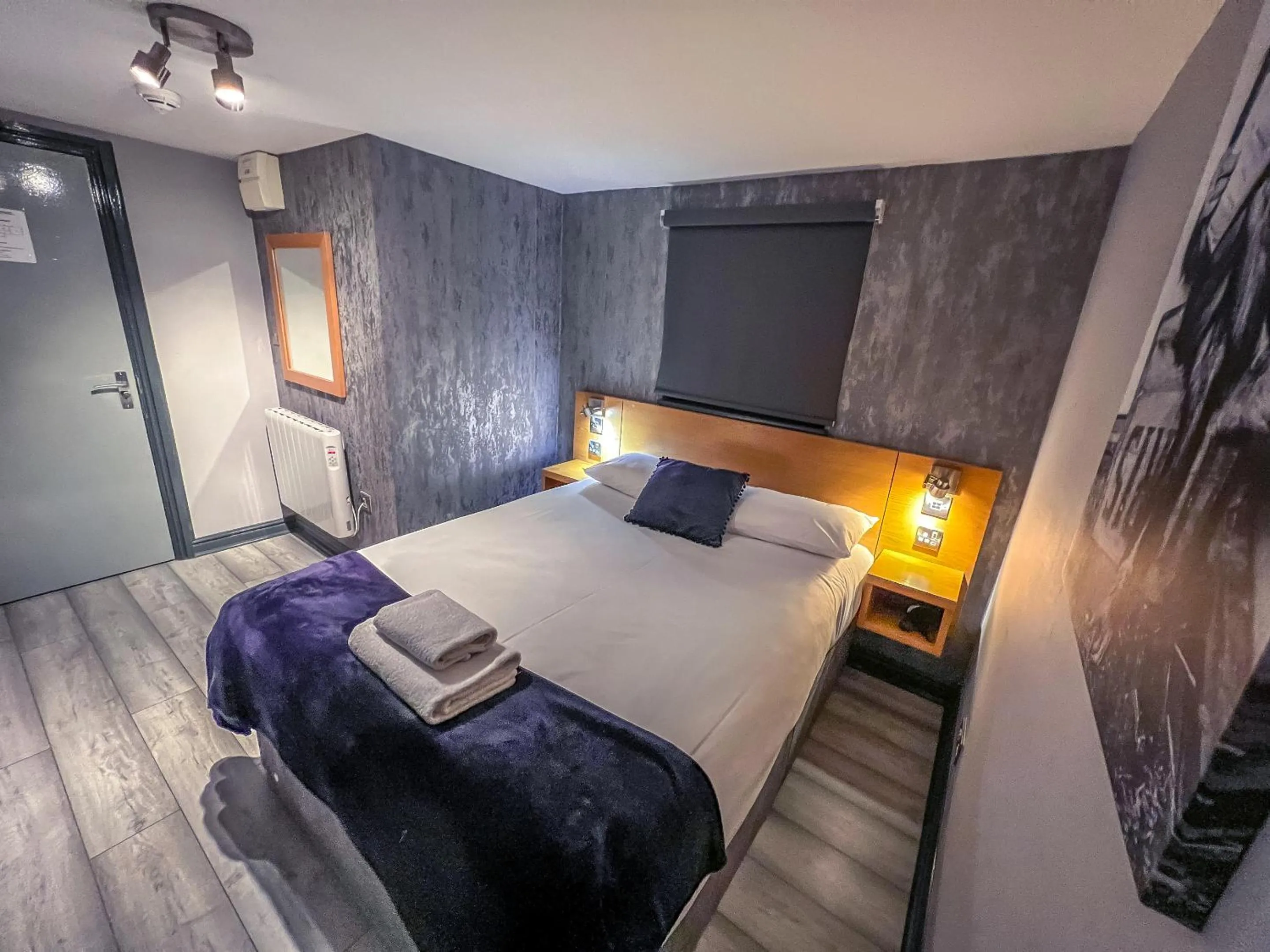 Bedroom, Bed in Twenty Hotel and Bar