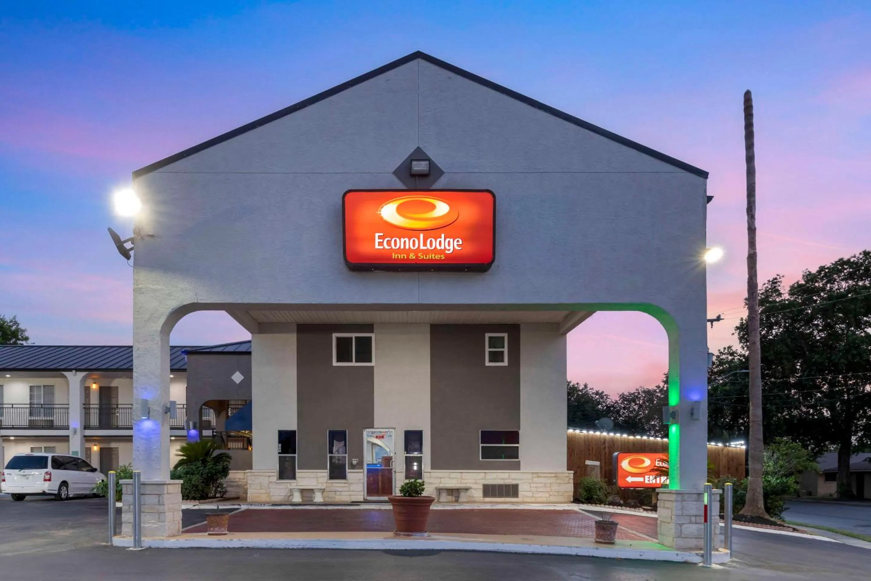 Property building in Econo Lodge Inn & Suites Near Lackland AFB