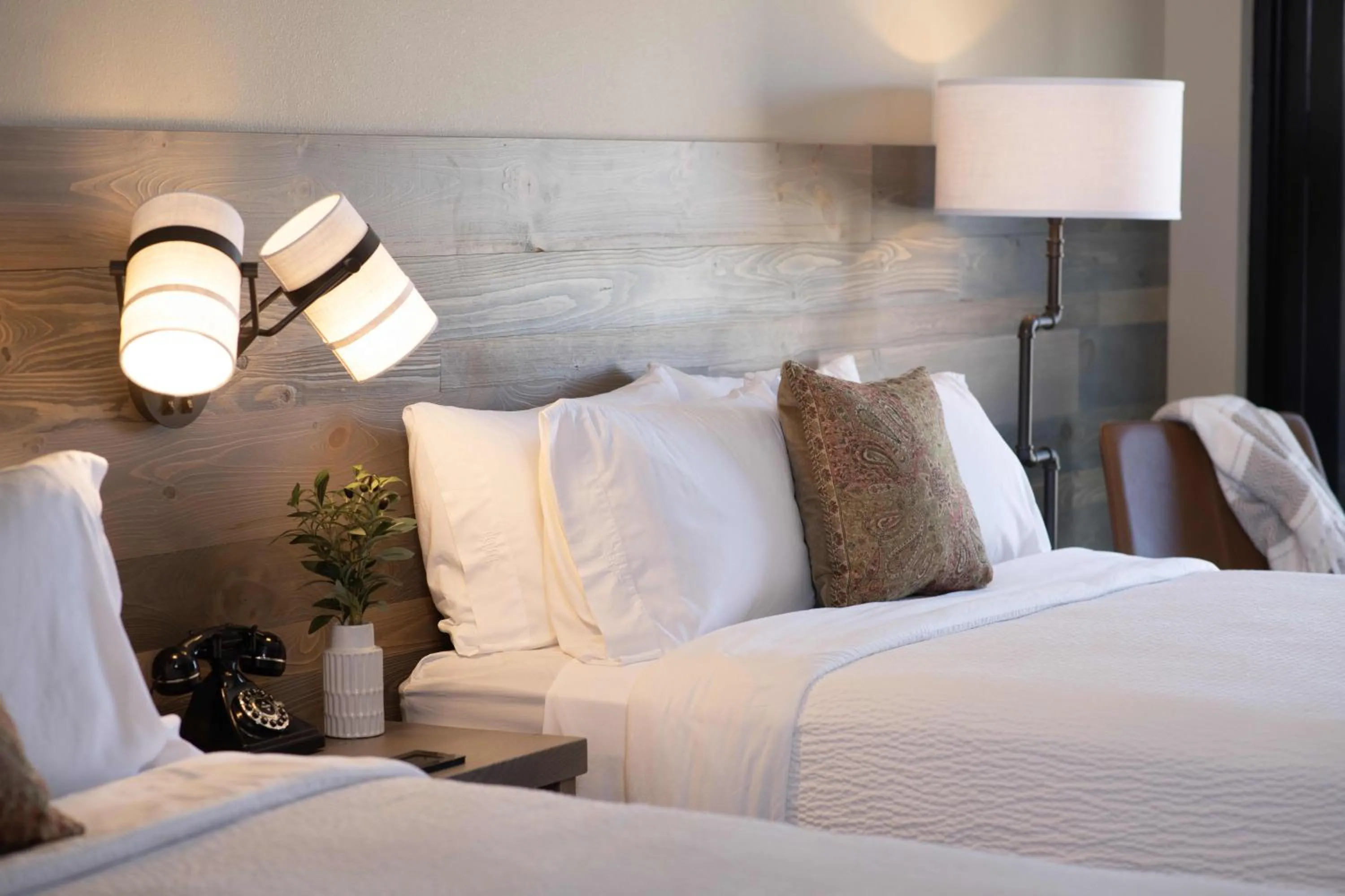 Bedroom, Bed in The Wisconsin Hotel & Conference Center