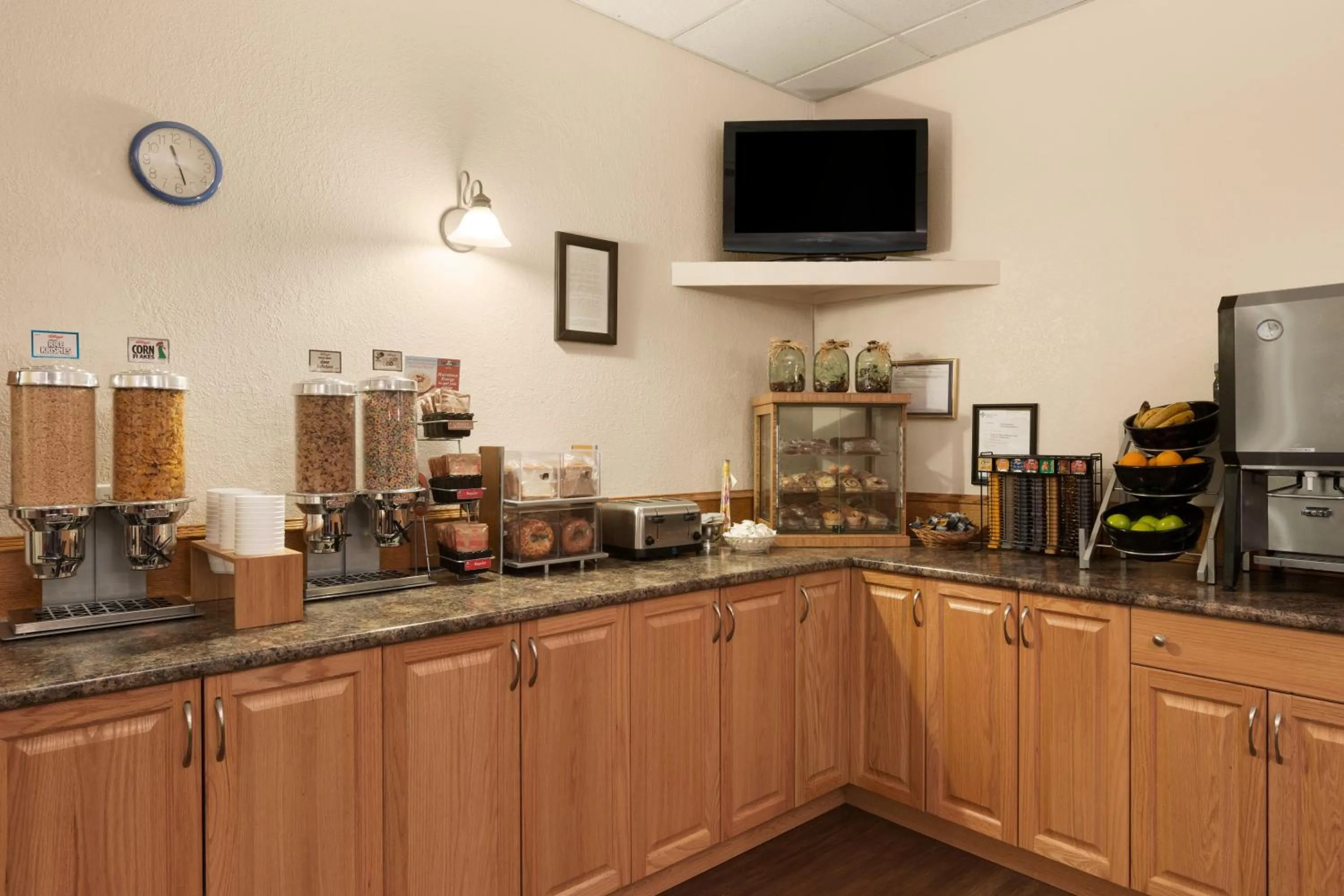 Breakfast in High Prairie Inn