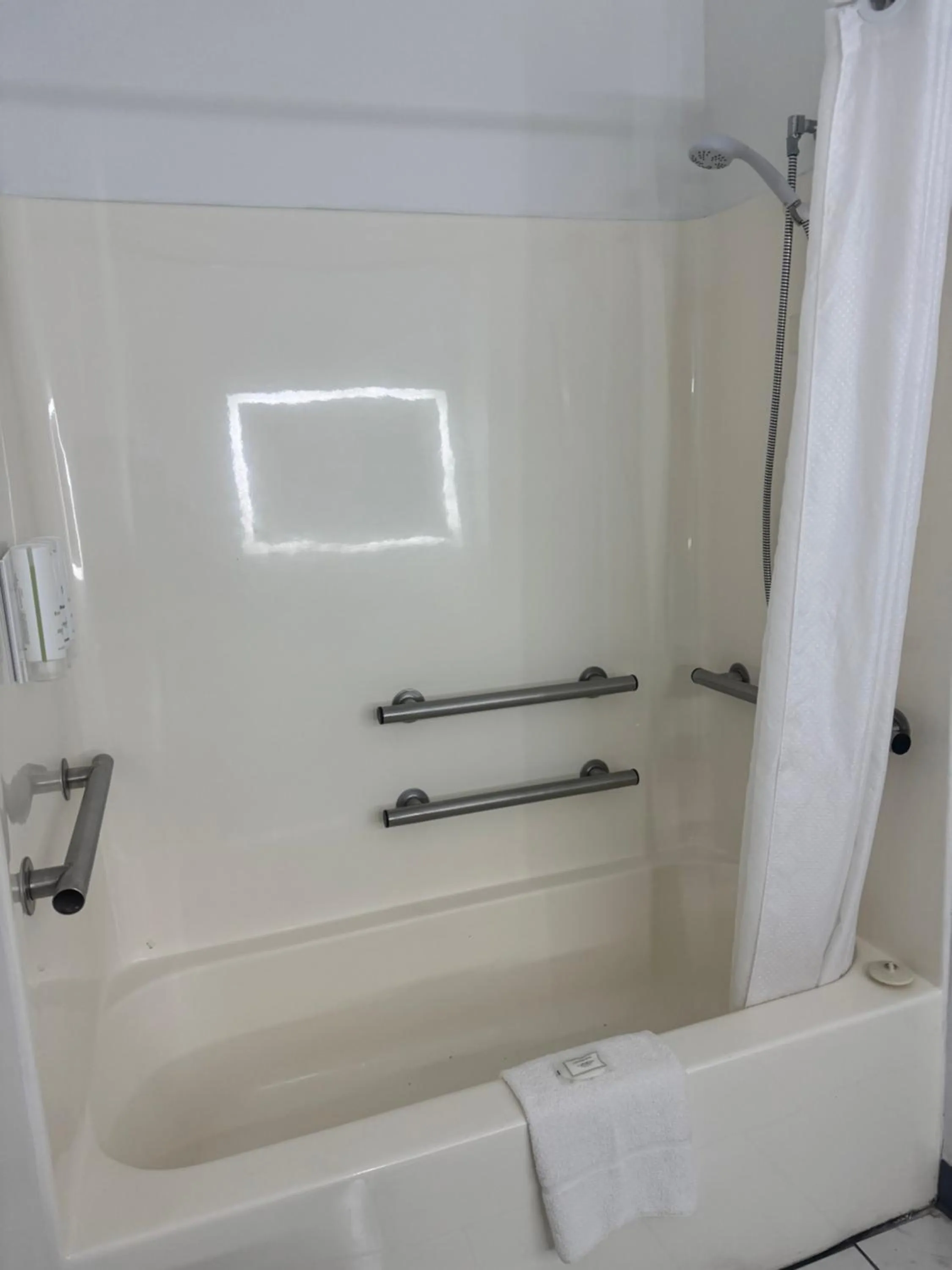 Bathroom in Country Inn & Suites by Radisson, Bloomington-Normal West, IL