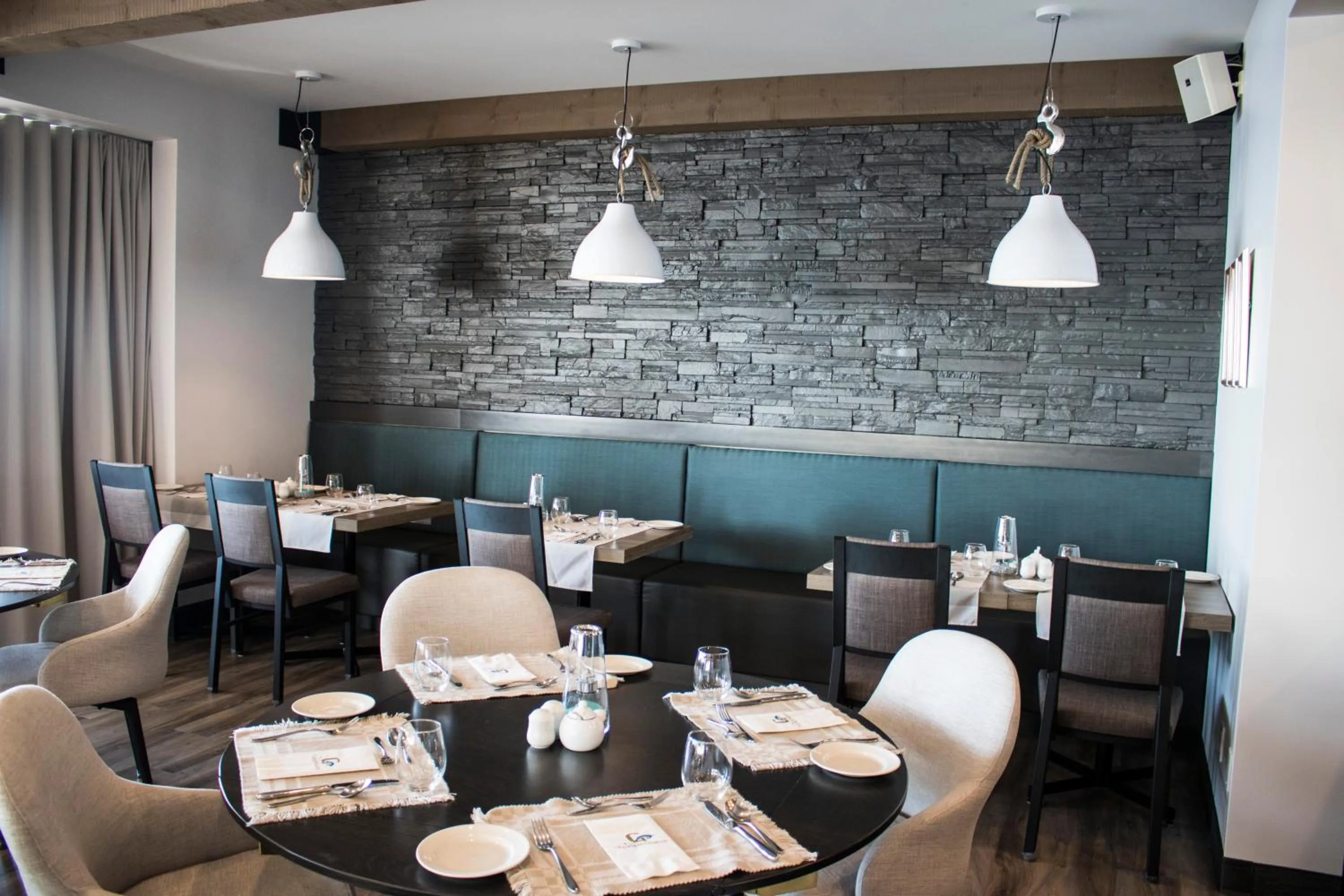 Restaurant/places to eat in Le Gaspesiana