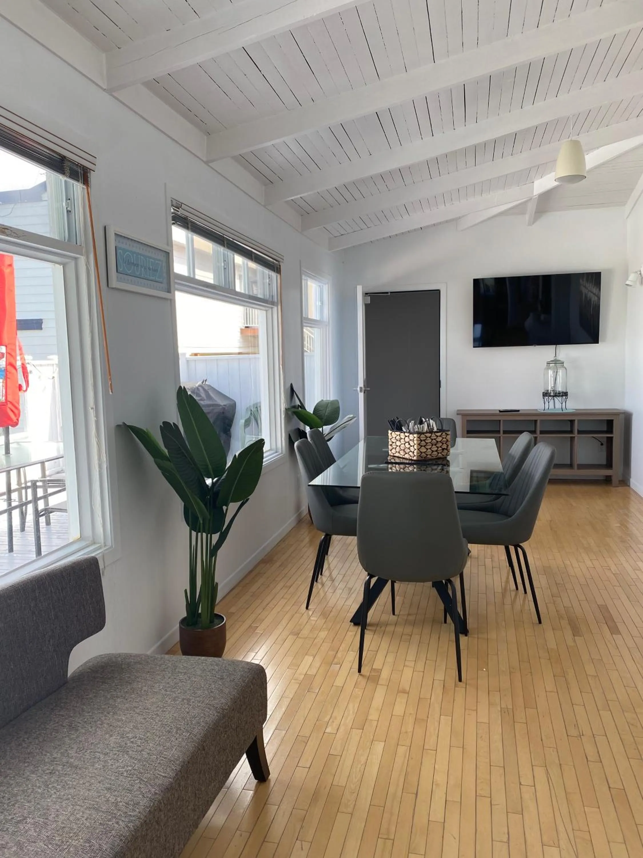 Dining area in Le Gaspesiana