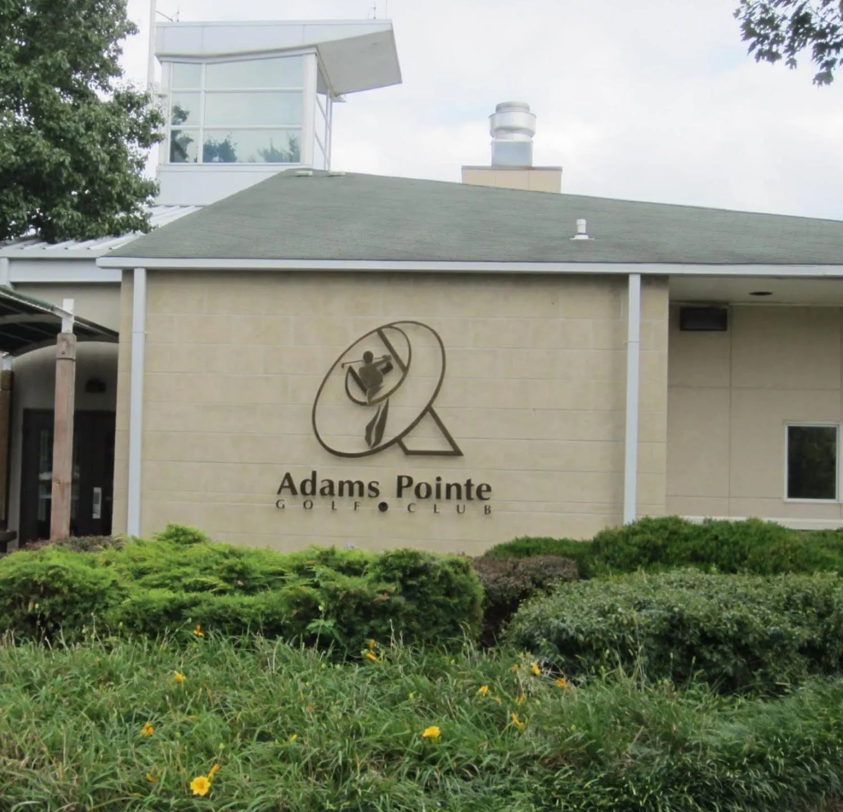 Spring in Sonesta Essential Hotels & Suites Kansas City Blue Springs