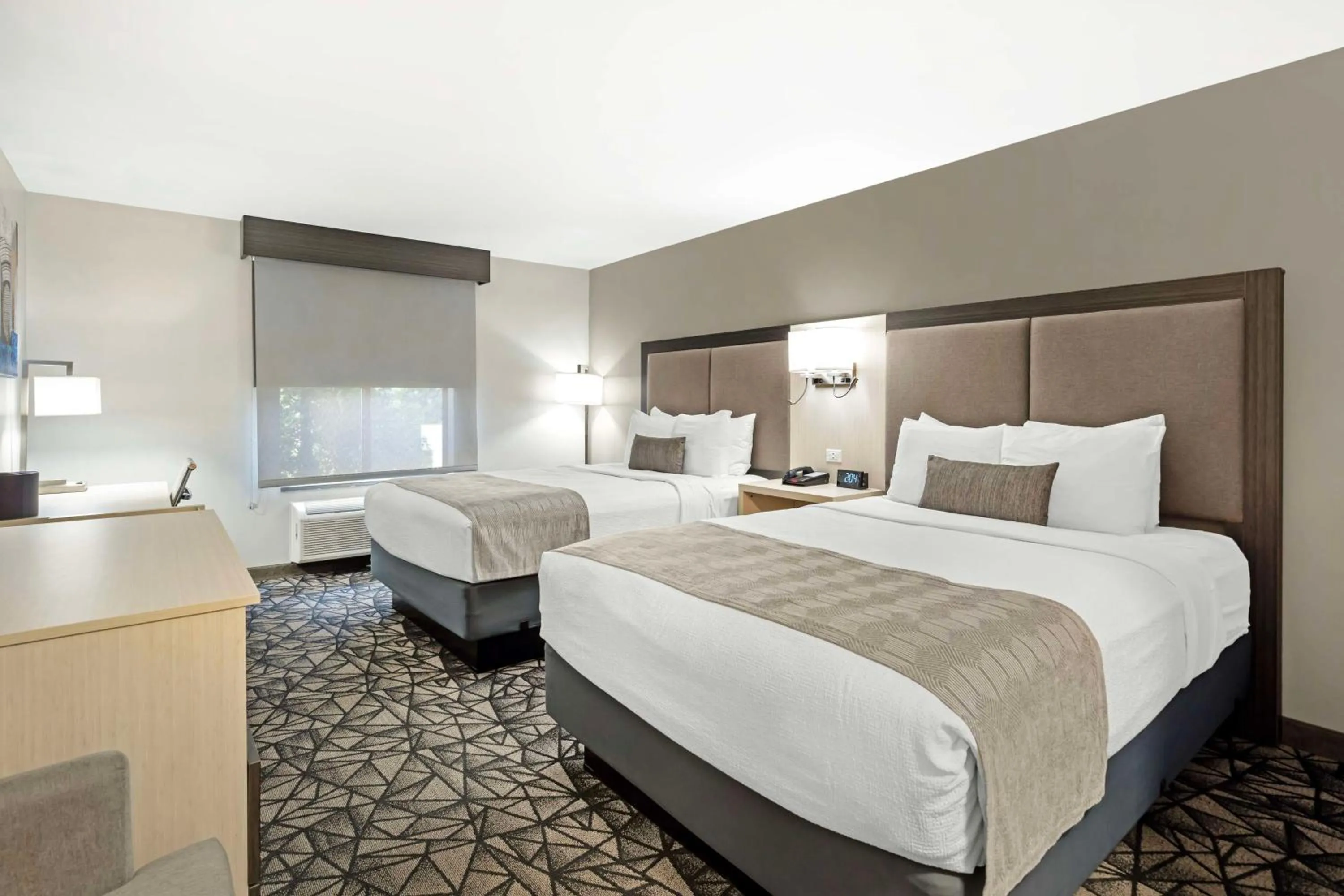 Bedroom, Bed in Best Western Morton Inn