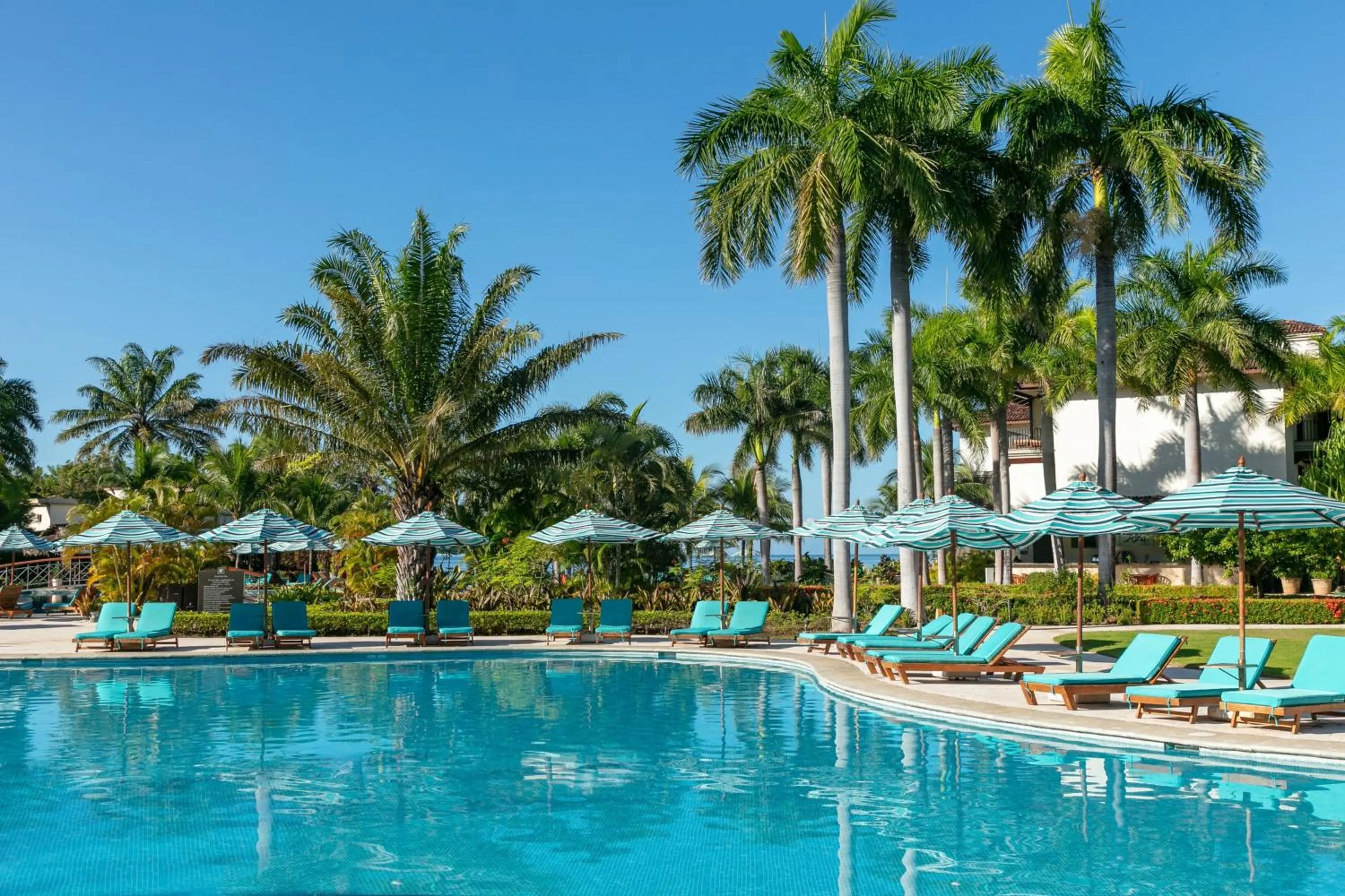 Swimming pool in JW Marriott Guanacaste Resort & Spa