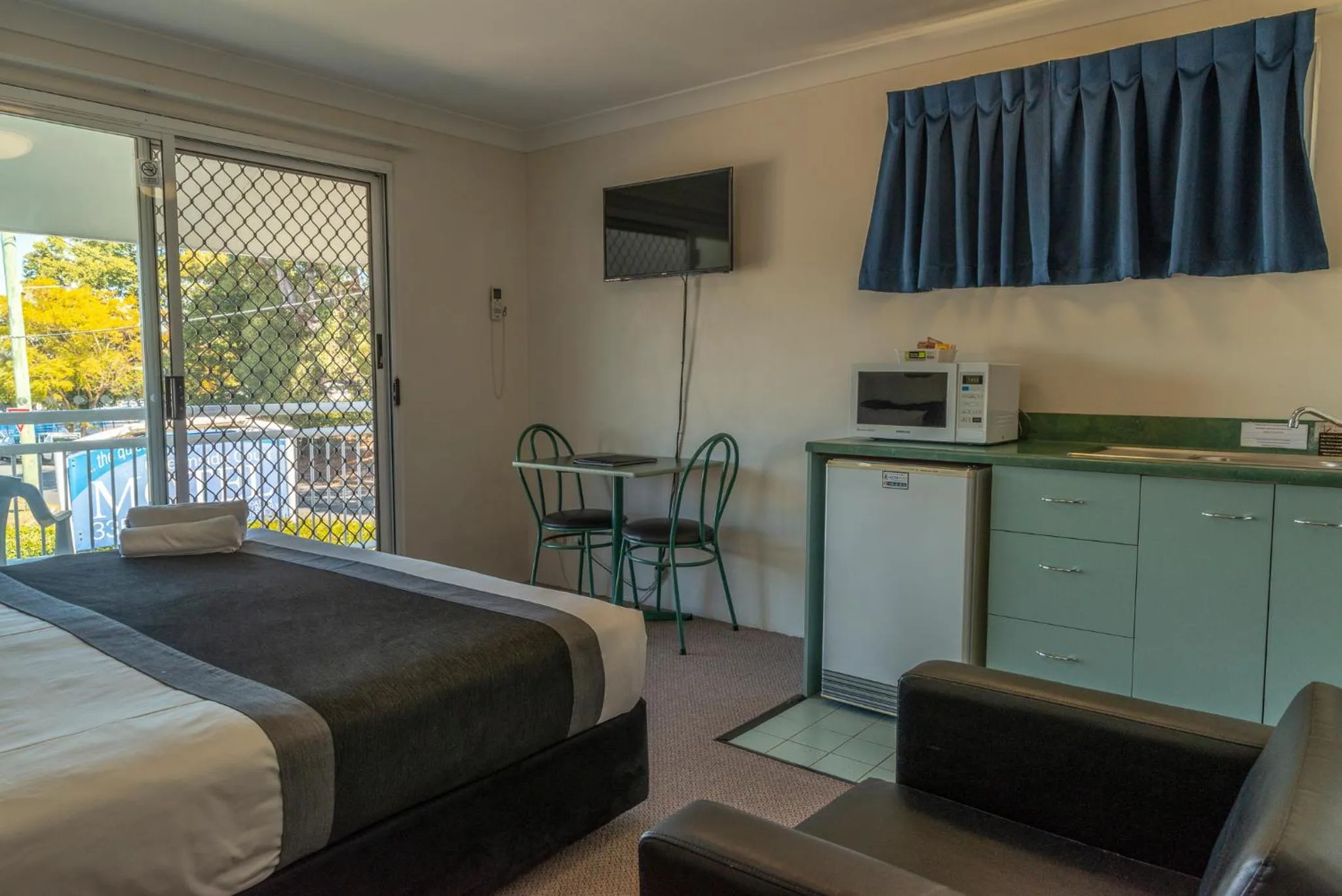 Other, Bed in Chermside Court Motel