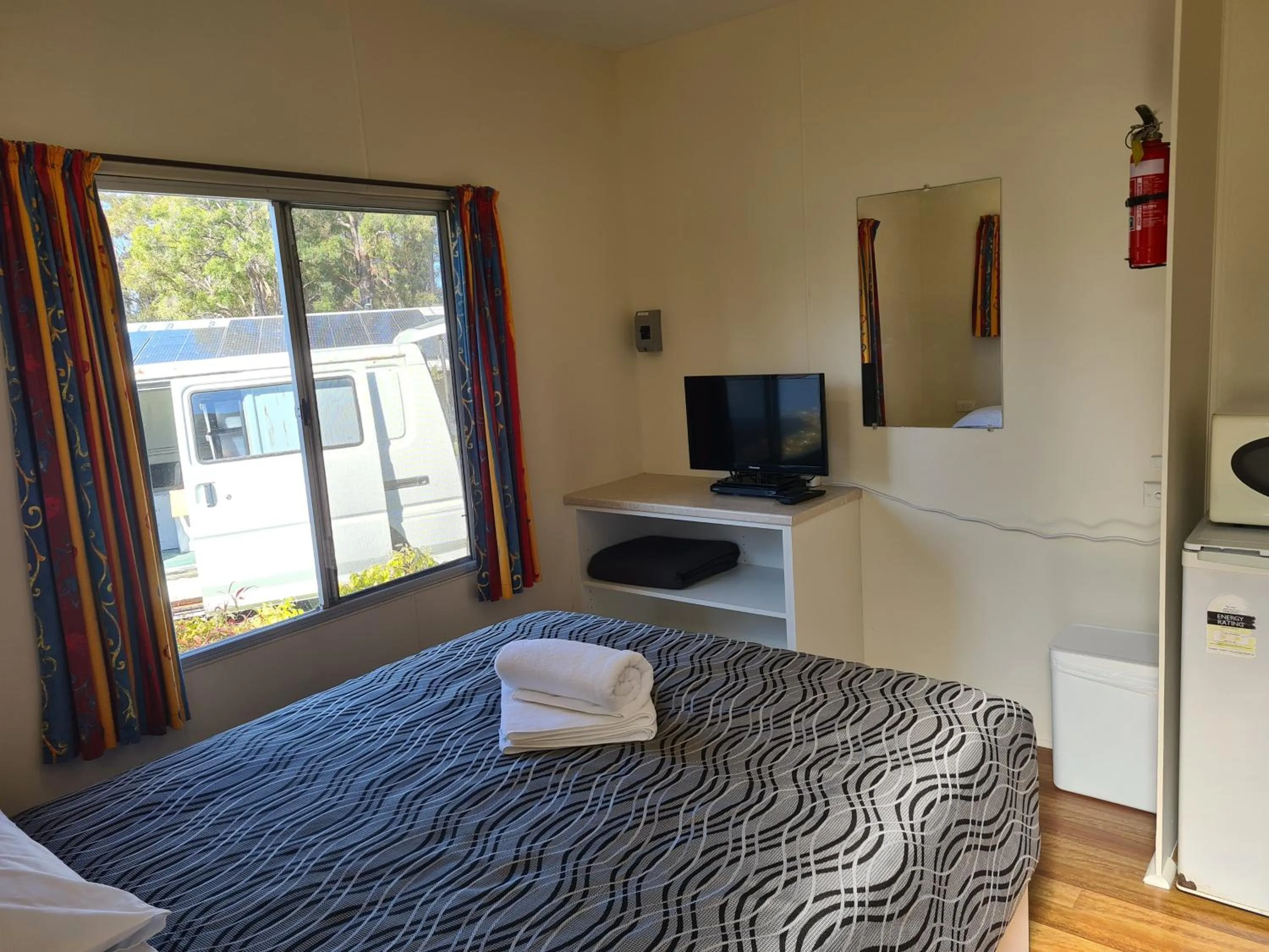 Bedroom, Bed in Mallacoota's Shady Gully Caravan Park