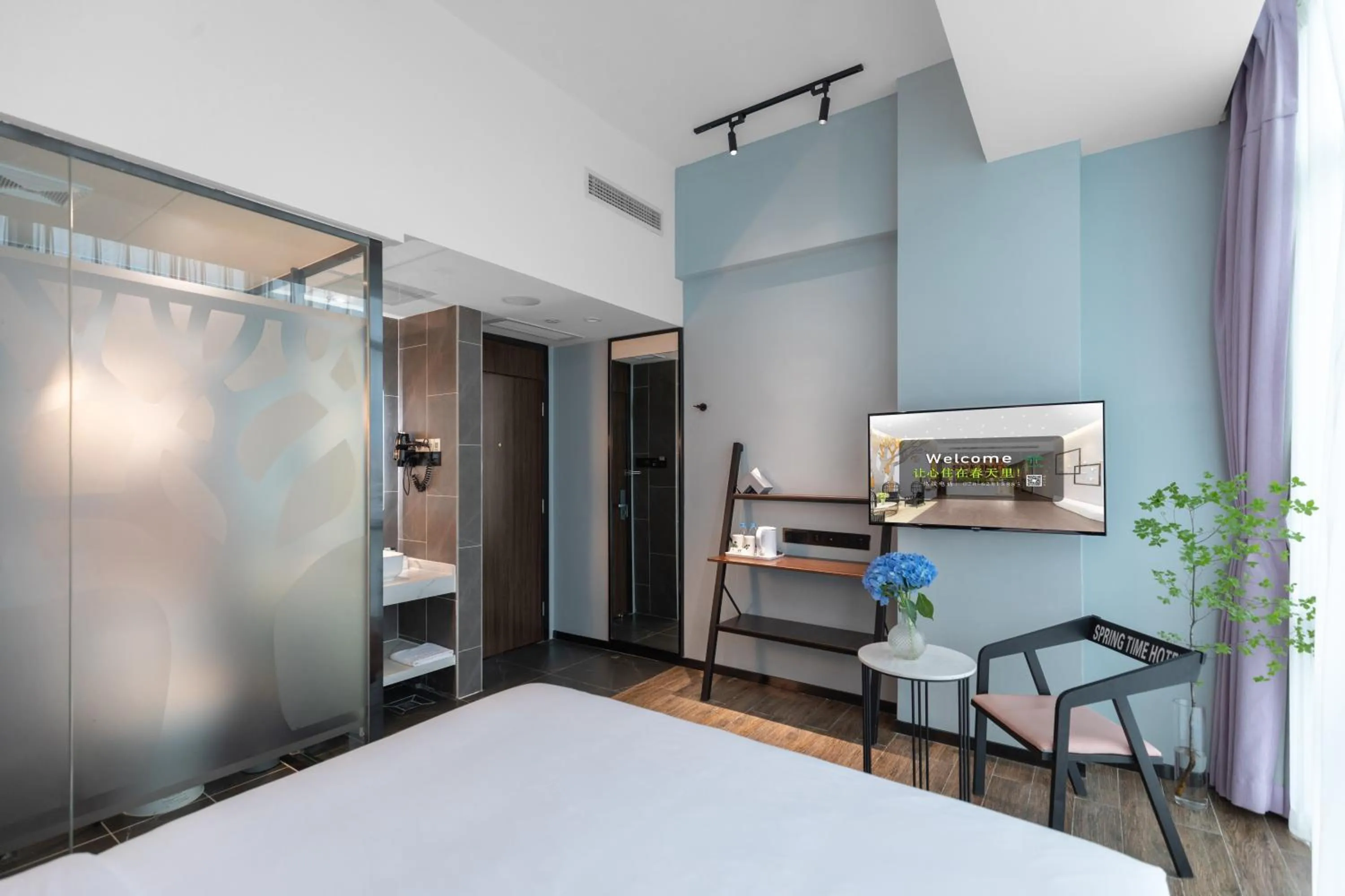 Photo of the whole room in Spring Time Hotel