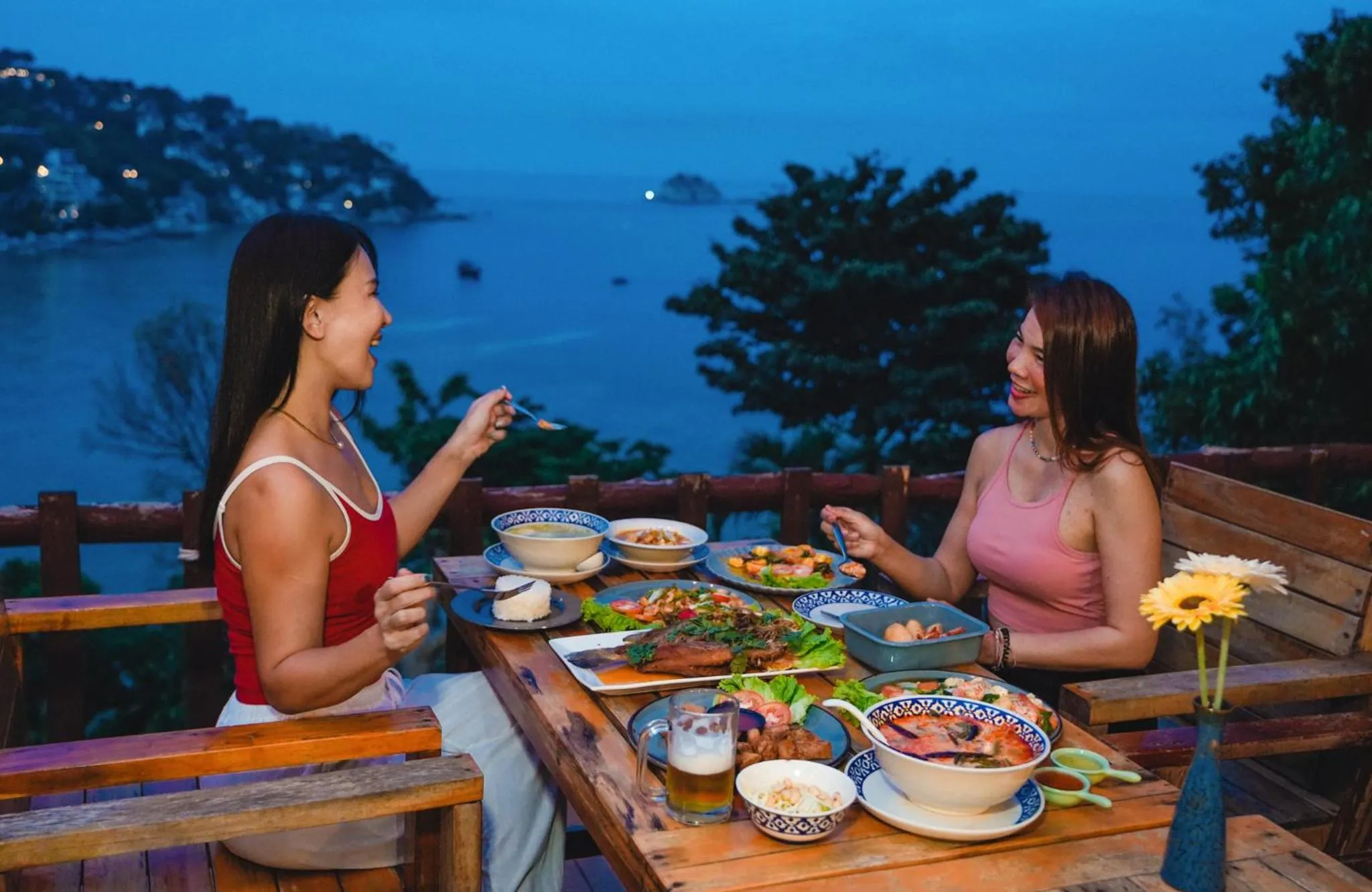 Restaurant/places to eat in Taatoh Seaview Resort - SHA Plus