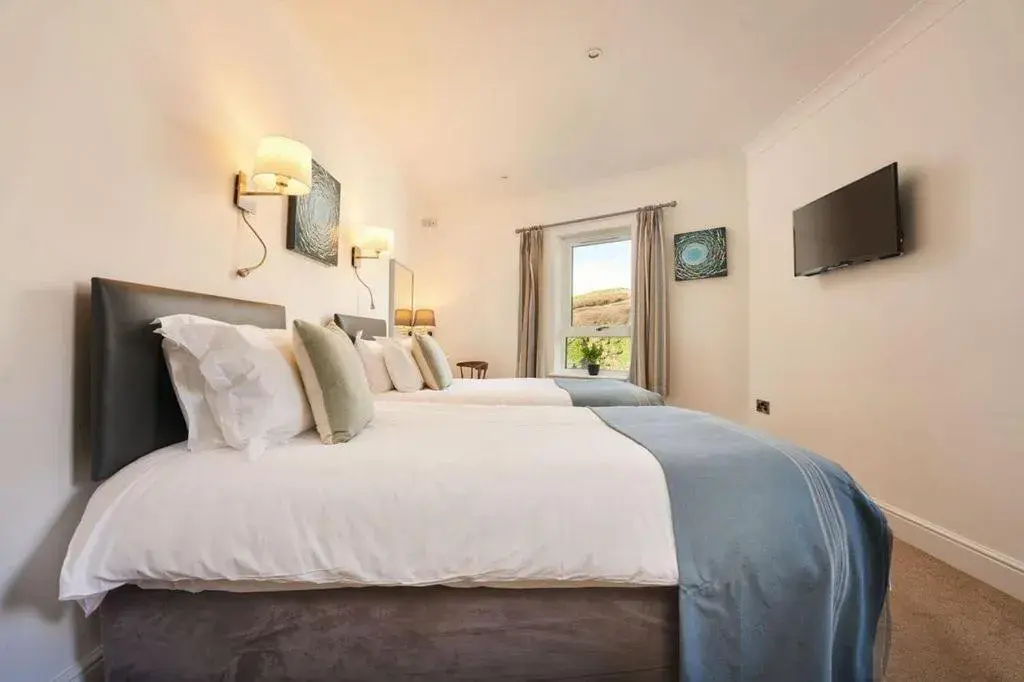 Twin Room - single occupancy in Port William Inn Twin Room - single occupancy in Port William Inn