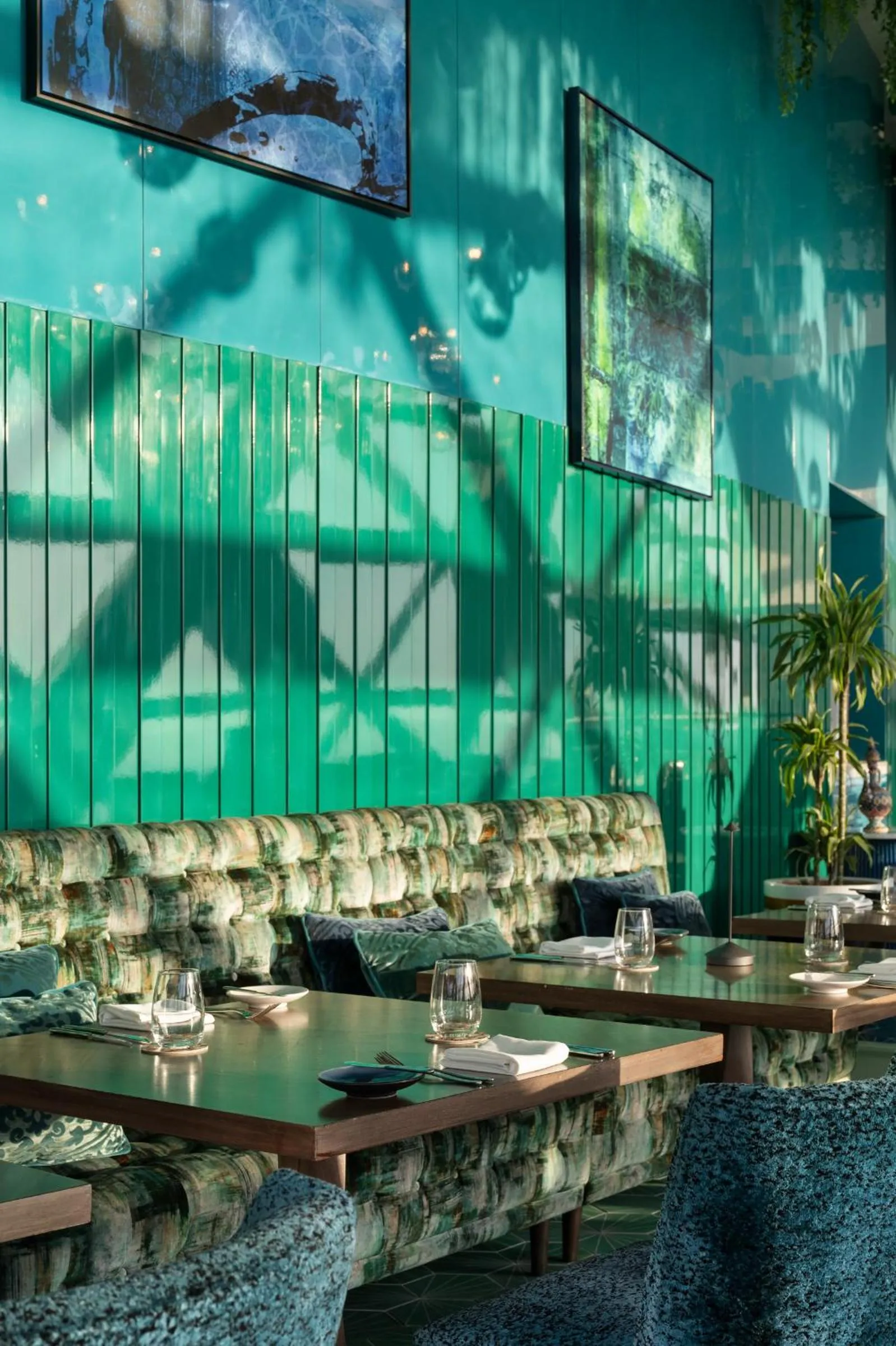 Restaurant/places to eat in Andaz Capital Gate Abu Dhabi, By Hyatt