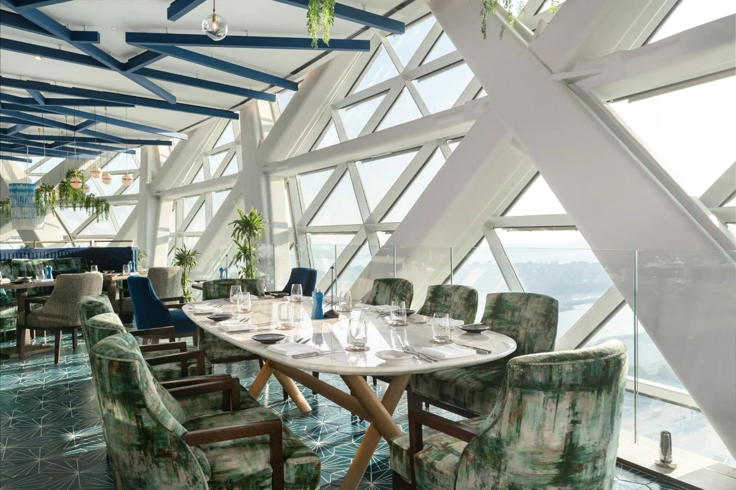 Restaurant/places to eat in Andaz Capital Gate Abu Dhabi, By Hyatt