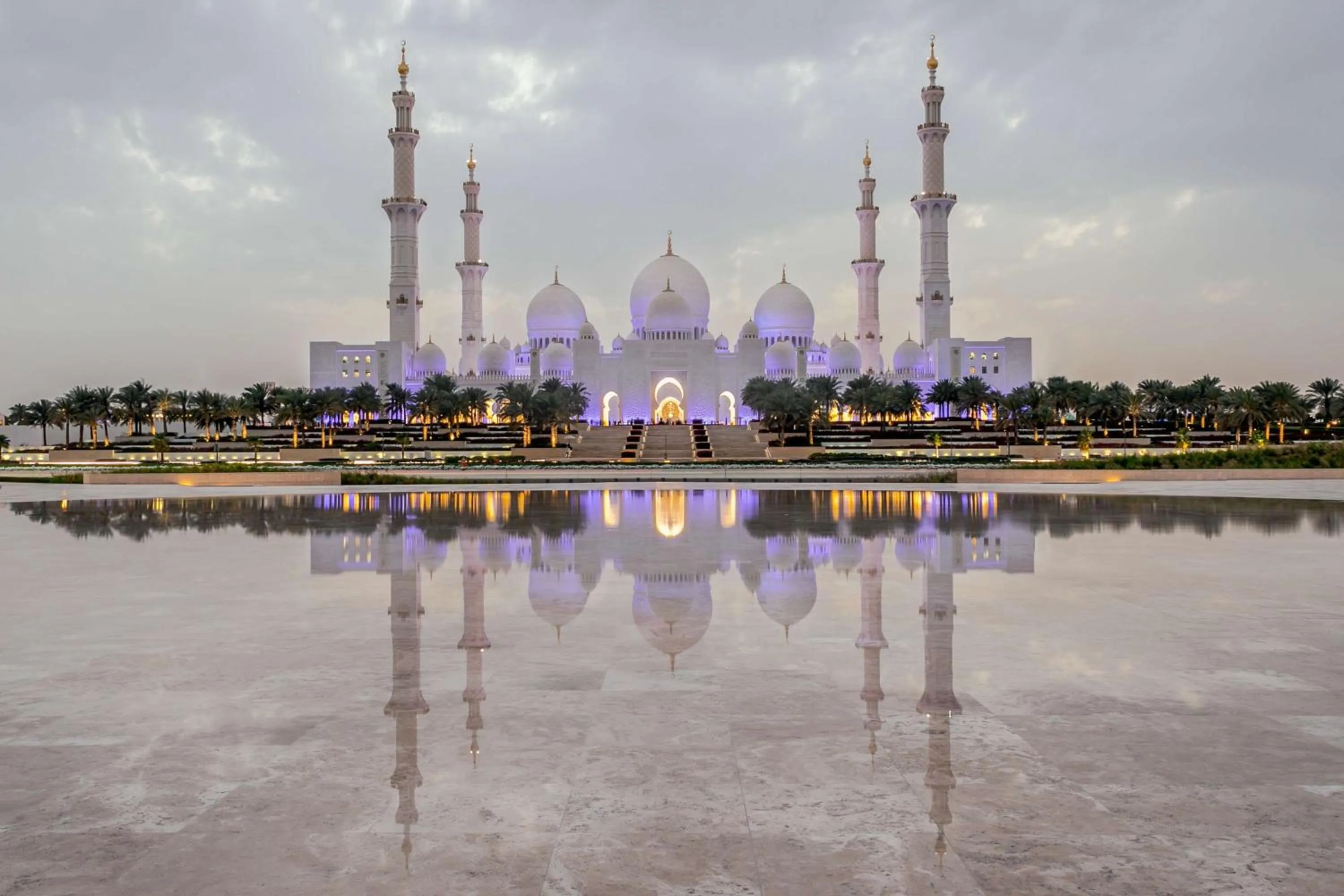 Location in Andaz Capital Gate Abu Dhabi, By Hyatt