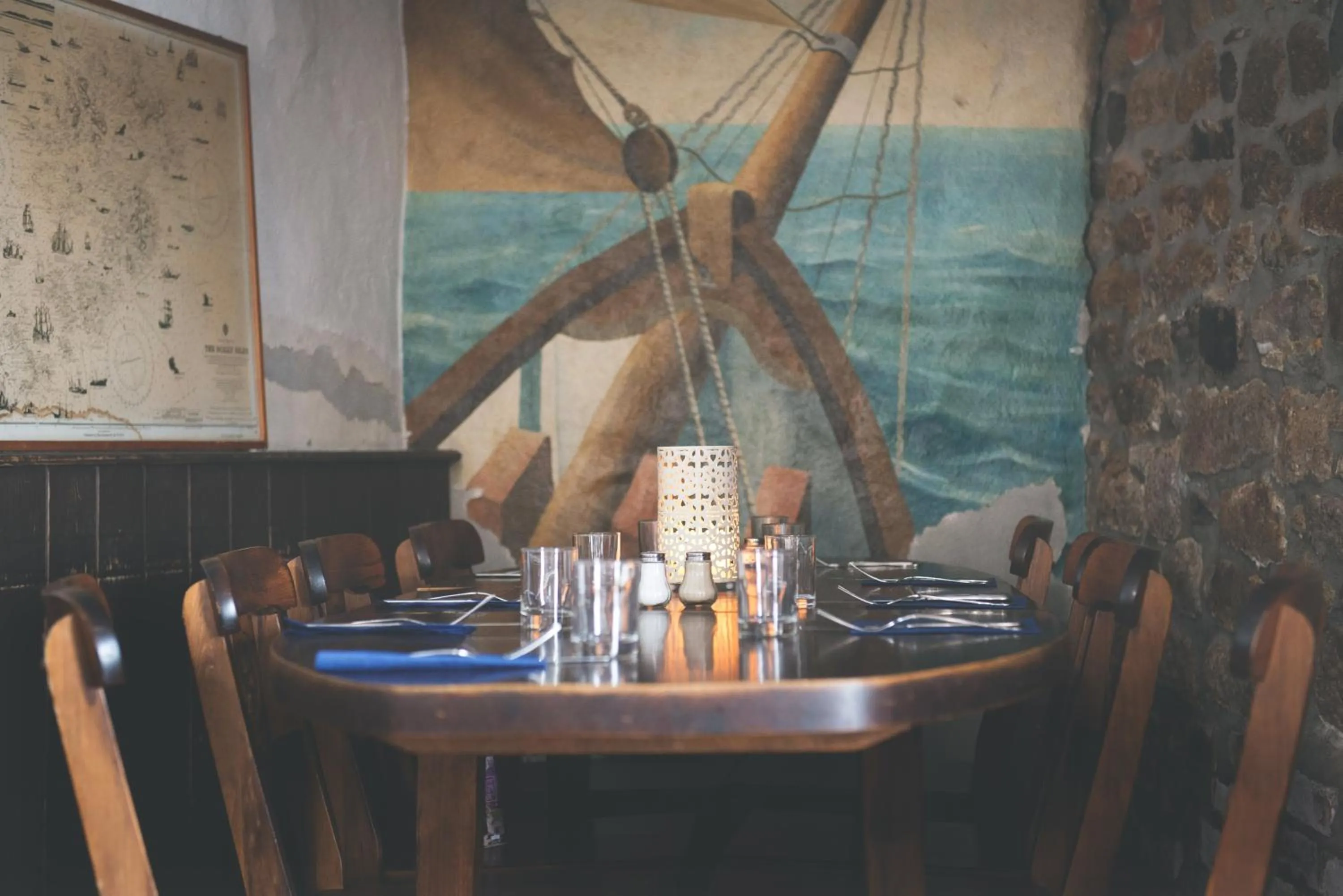 Restaurant/places to eat in The Ship Inn