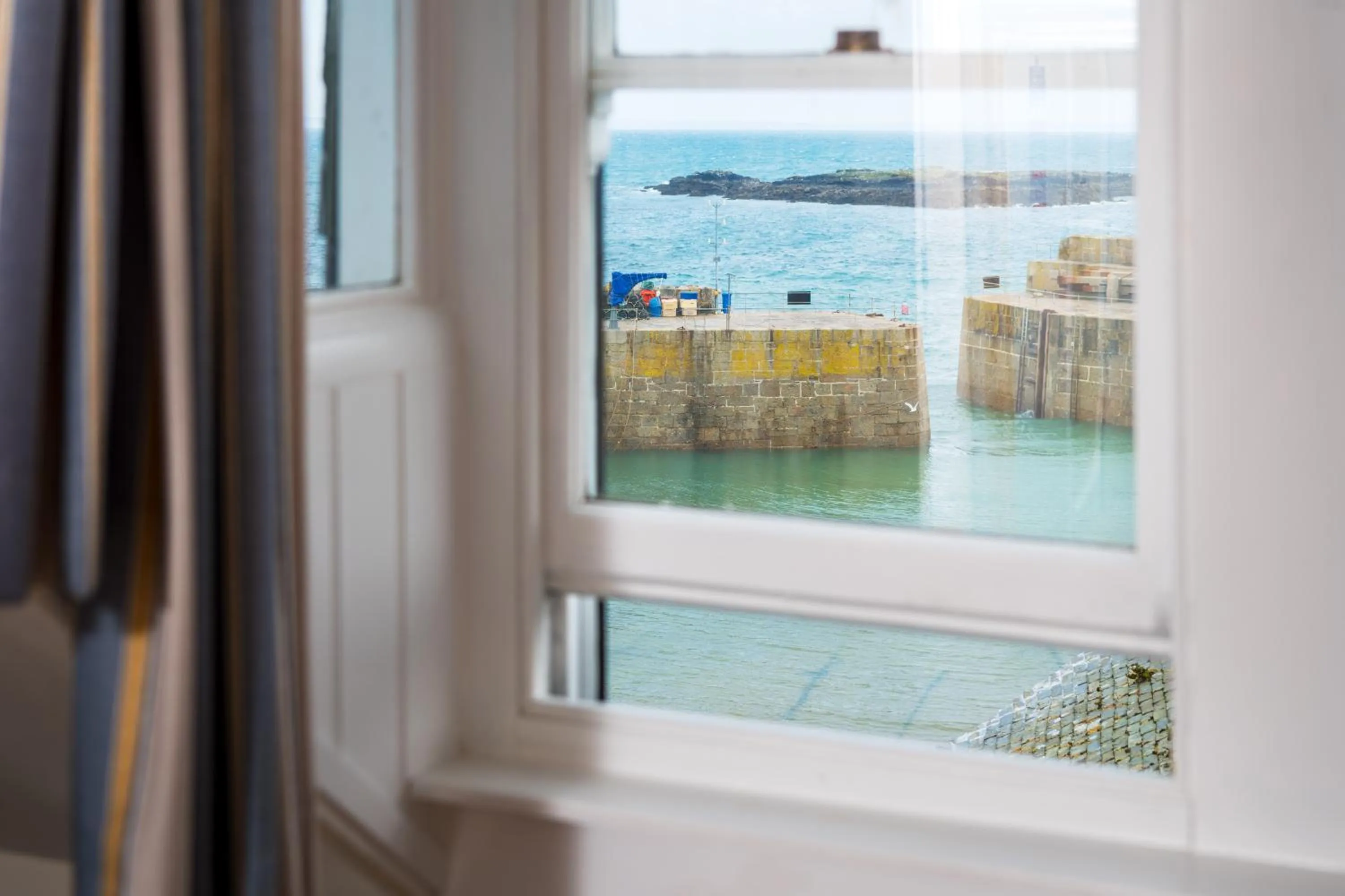 Sea view in The Ship Inn