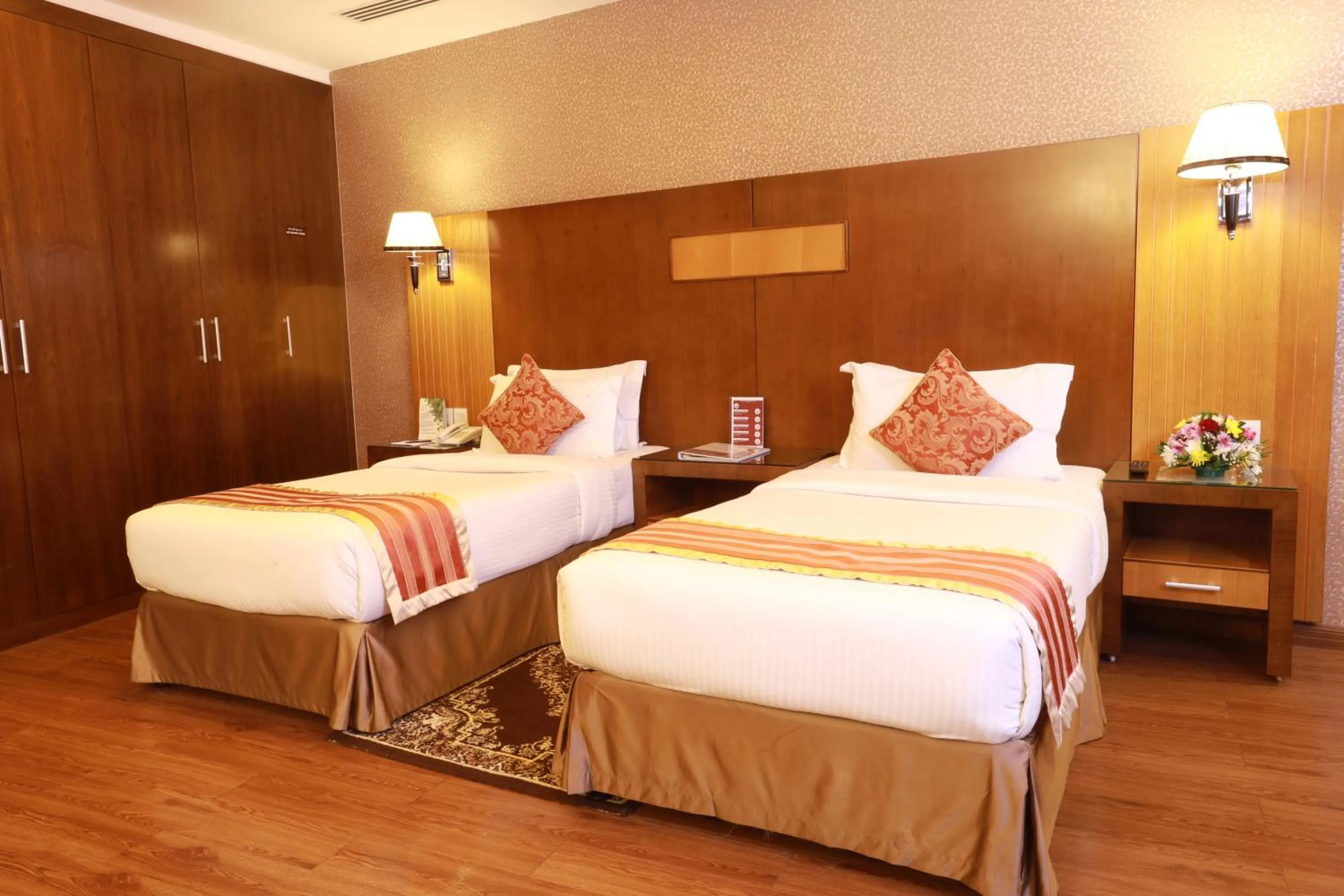 Bedroom, Bed in Fortune Pearl Hotel