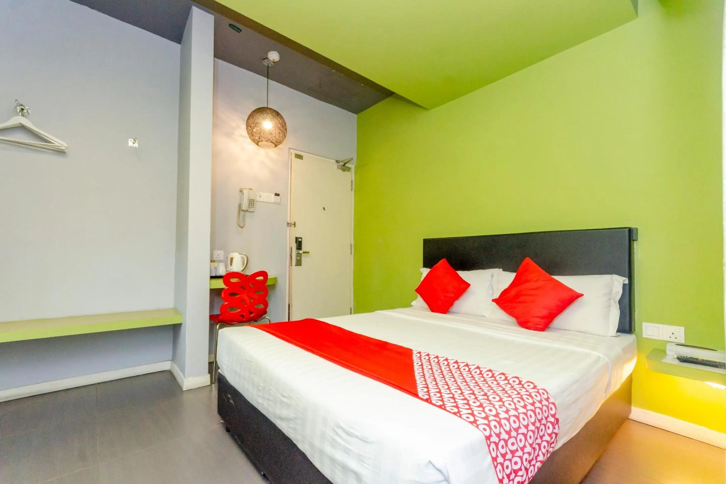 Bedroom, Bed in Hotel O Rooms Boutique Hotel